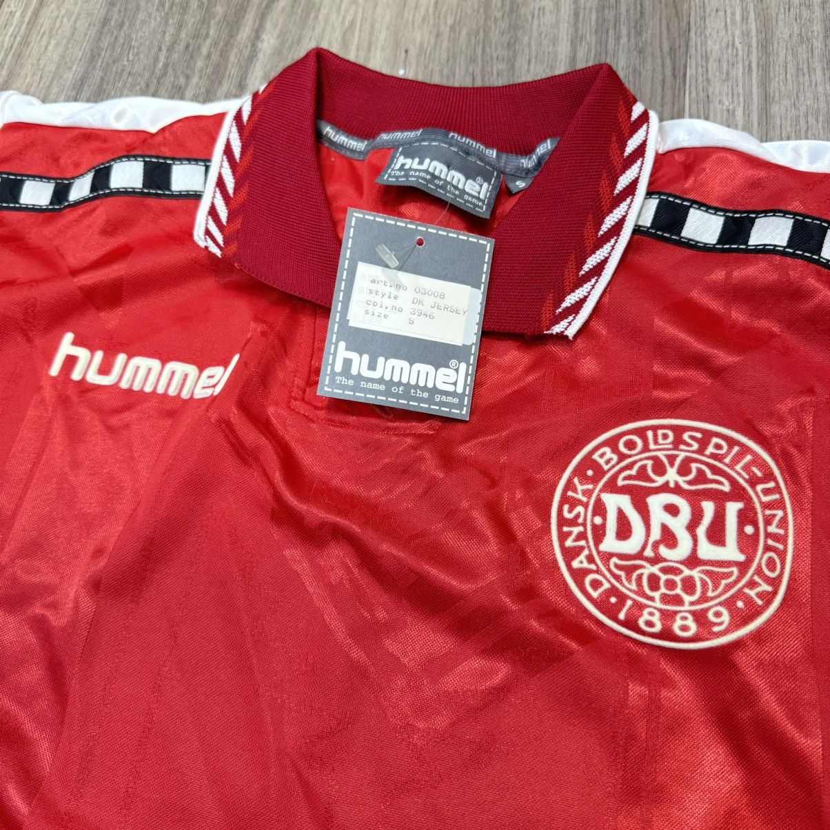 Hummel Denmark Euro96 home shirt (Bnwt) Size US S / EU 44-46 / 1 - 3 Thumbnail