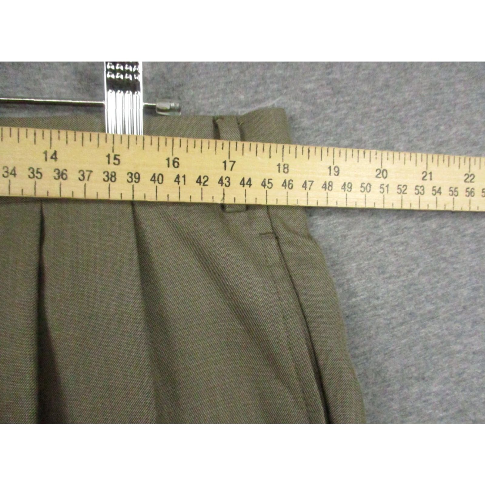 Ralph Lauren Lauren Ralph Lauren Dress Pants 36x30 Beige Polyester Pleated Dress Pants Mens Regular Beige Pants Size US 36 / EU 52 - 3 Thumbnail