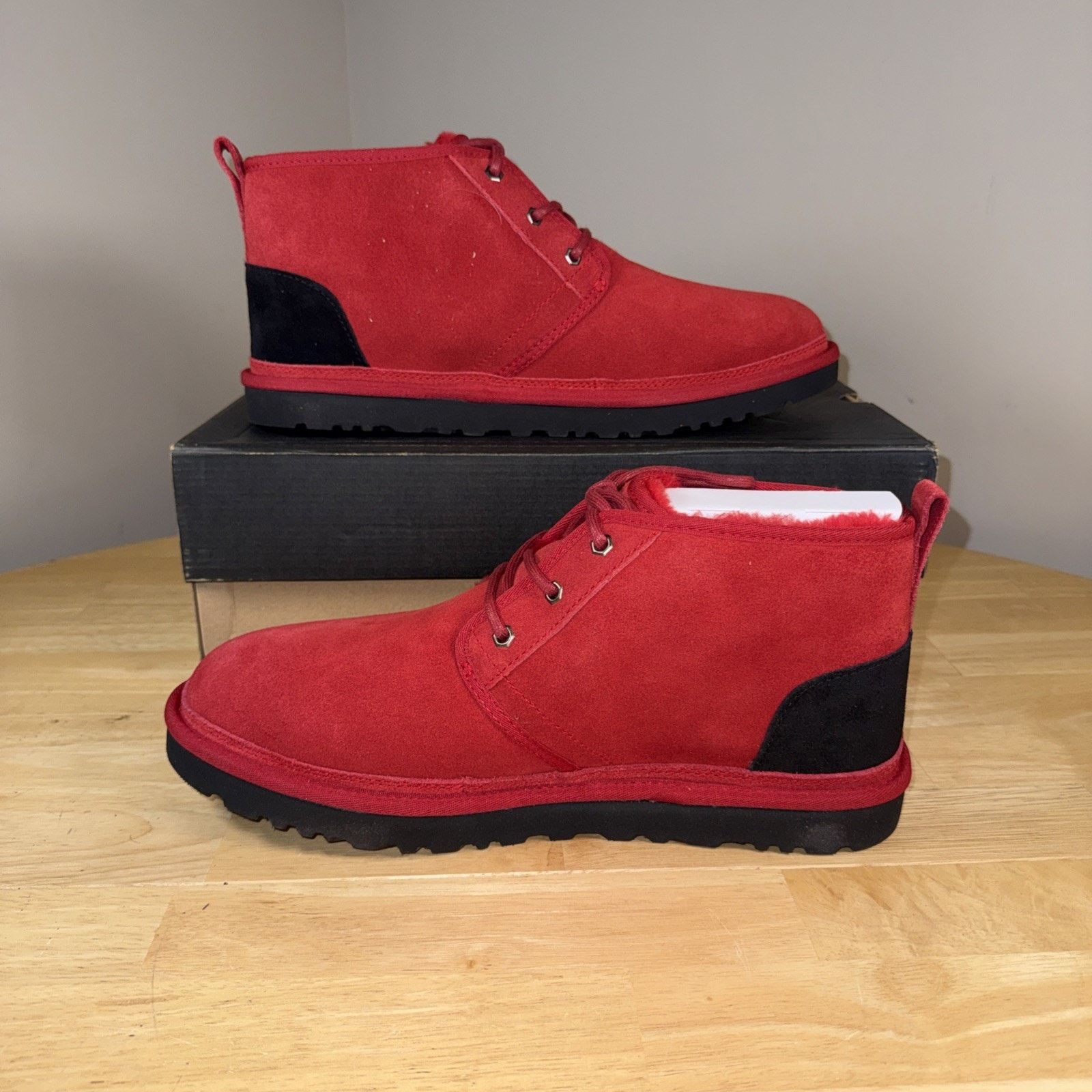 Ugg UGG MENS NEUMEL GRAPHIC OUTLINE BOOT "SAMBA RED BLACK" US 13 Size US 13 / EU 46 - 3 Thumbnail