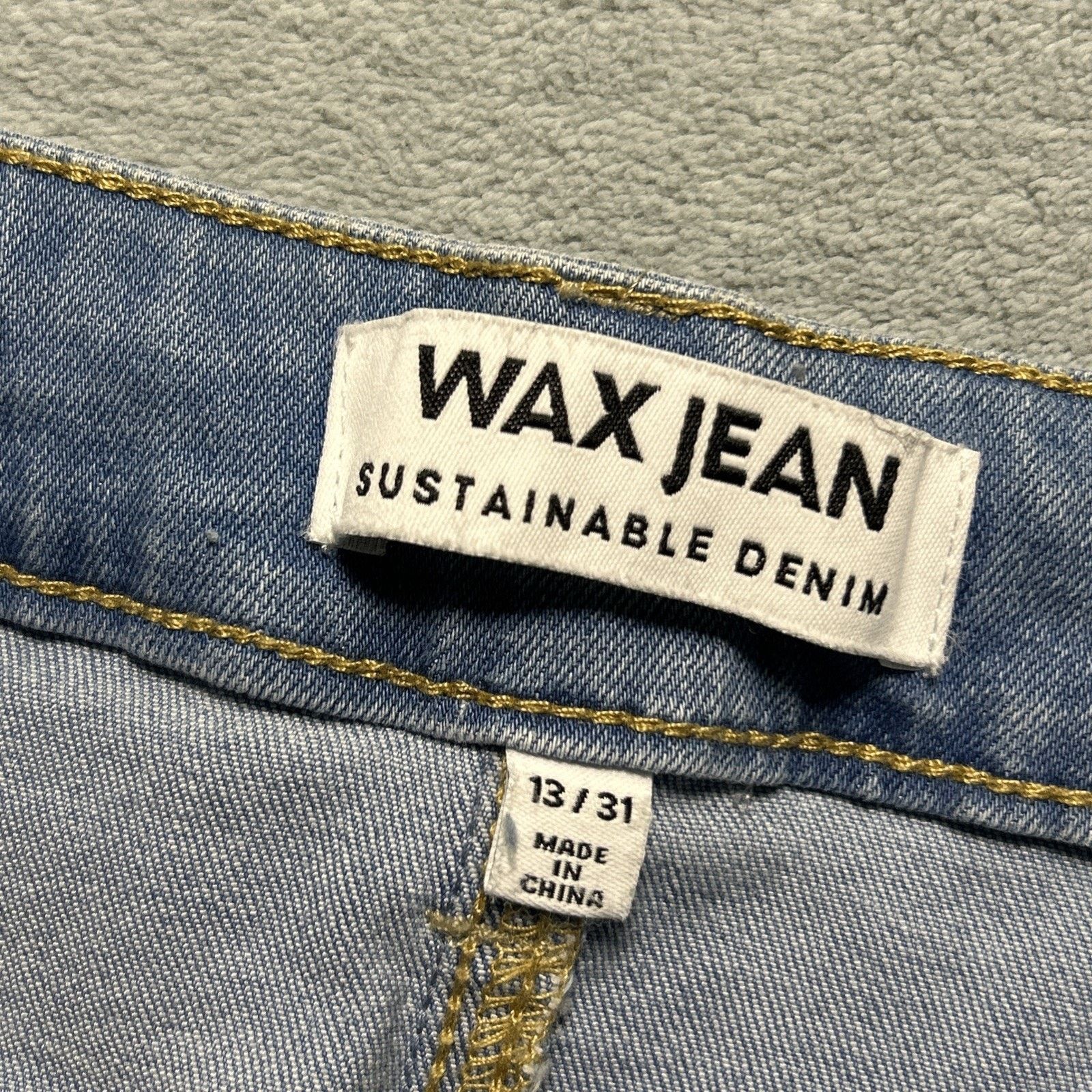 Levi's Beyond Baggy Dojo Flare Jeans Womens 31x27 Raw Hems Hamilton Size 31" - 3 Thumbnail