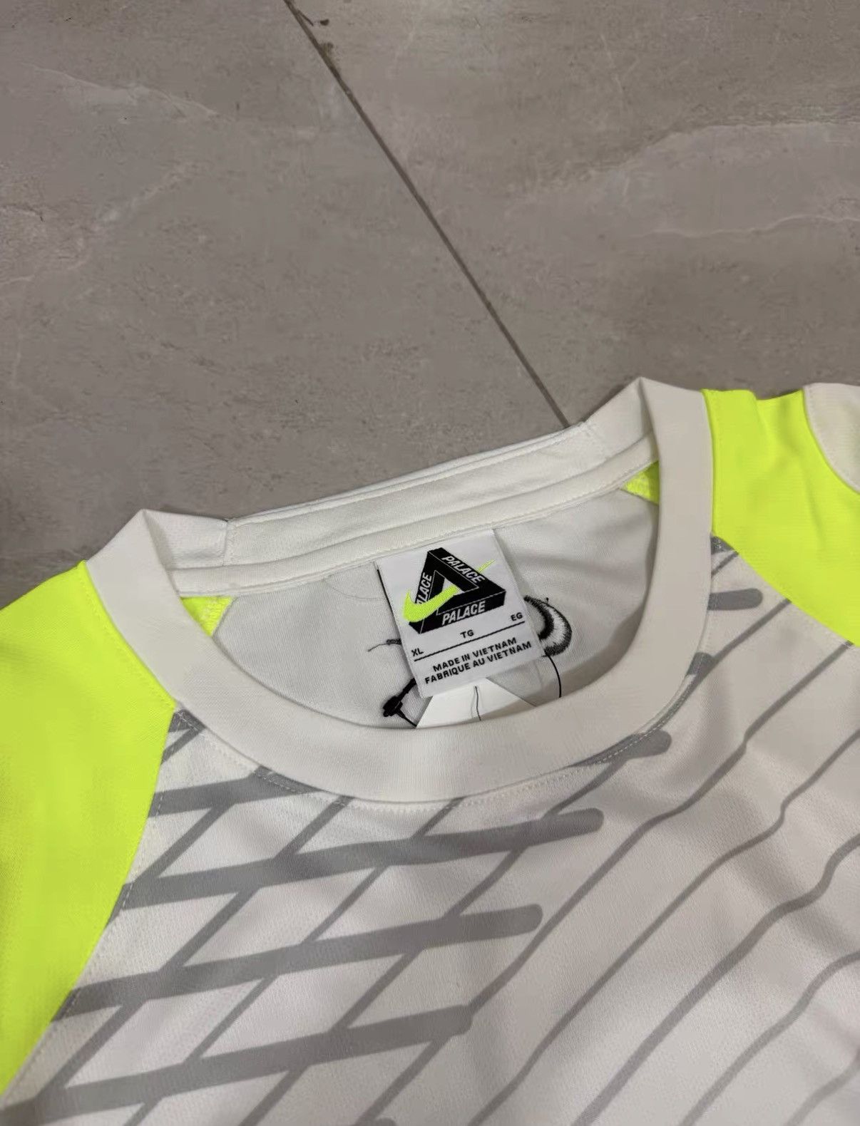 Palace PALACE x Nike FW25 TOTAL P90 JERSEY J34 Size US XL / EU 56 / 4 - 4 Thumbnail