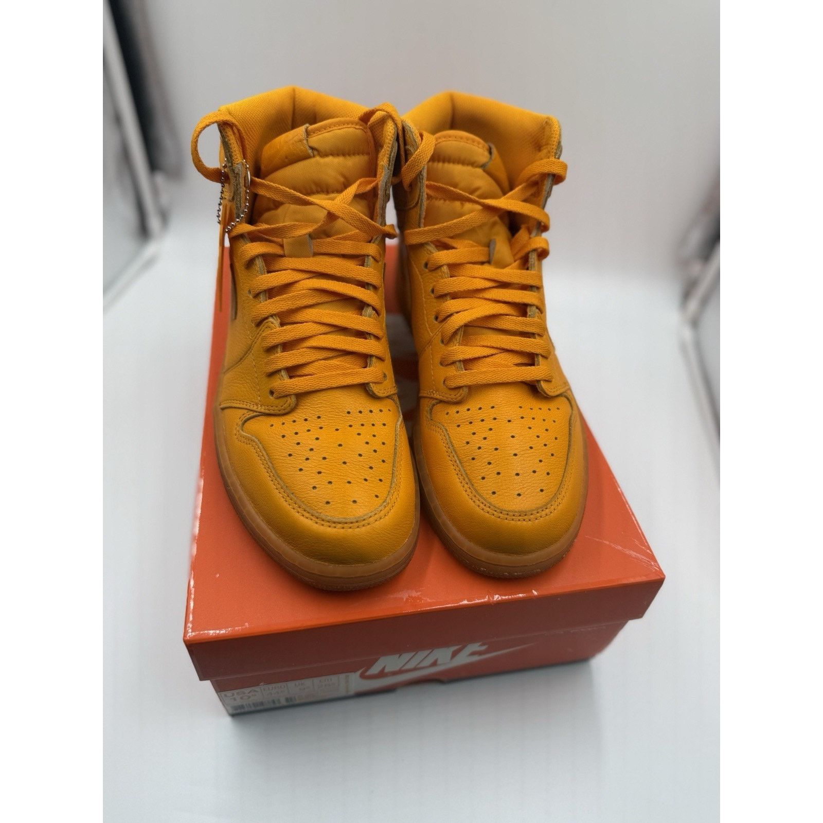 Jordan Brand Size 10.5 - Air Jordan 1 Retro OG Gatorade High Orange Peel Size US 10.5 / EU 43-44 - 2 Thumbnail