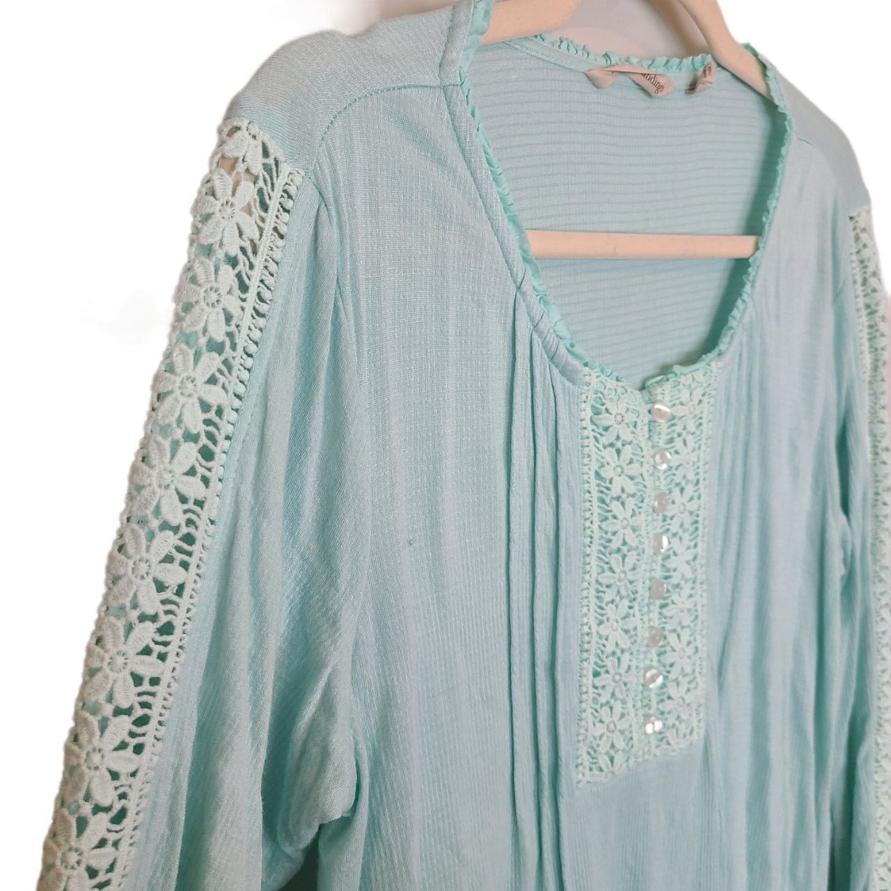 Soft Surroundings Soft Surroundings Blouse Women XS Crochet Cecelia LS Tunic Size XS / US 0-2 / IT 36-38 - 6 Thumbnail