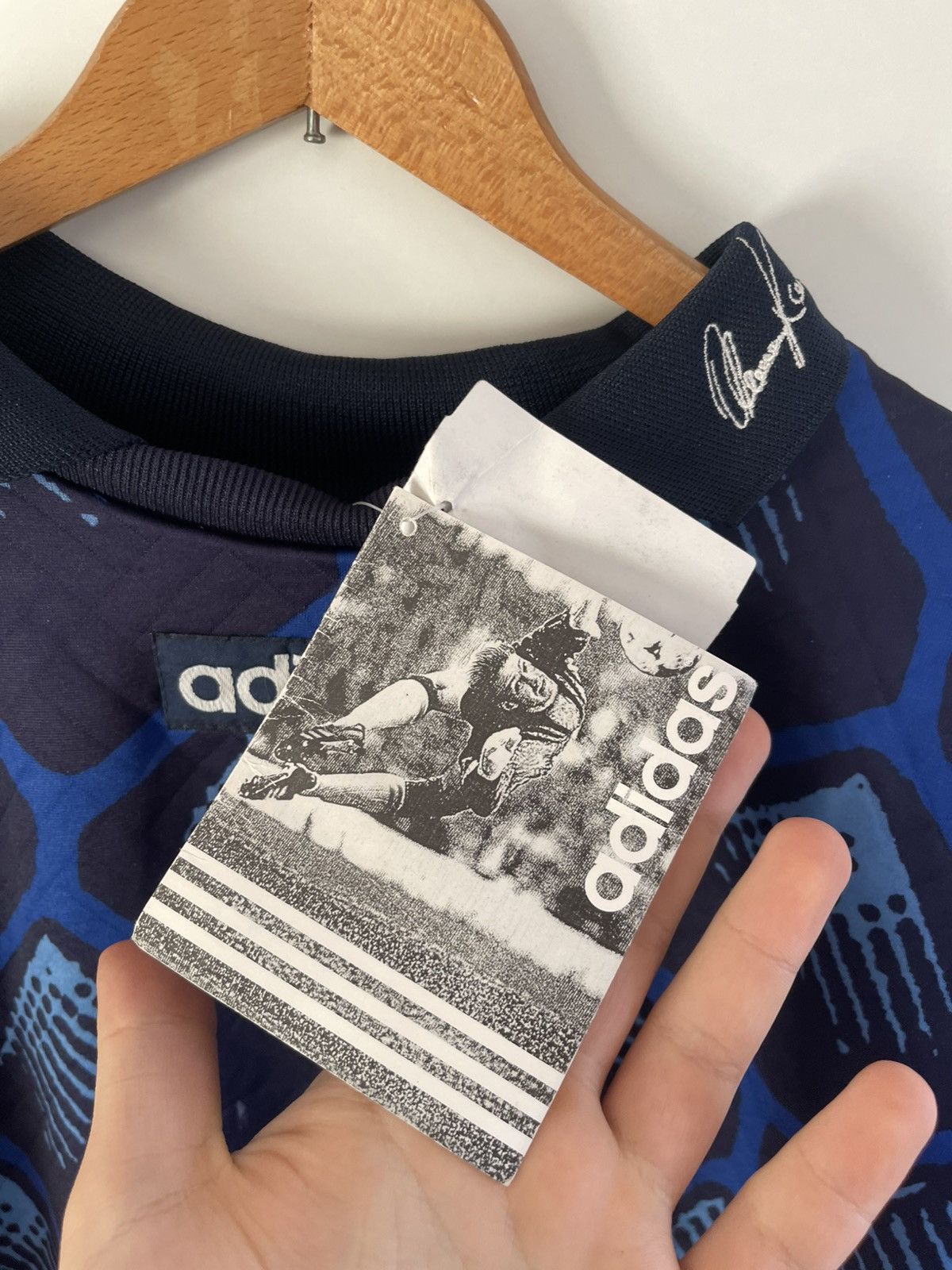 Adidas VINTAGE GOALKEEPER FOOTBAL SHIRT OLIVER KHAN NEW WITH TAG Size US L / EU 52-54 / 3 - 3 Thumbnail