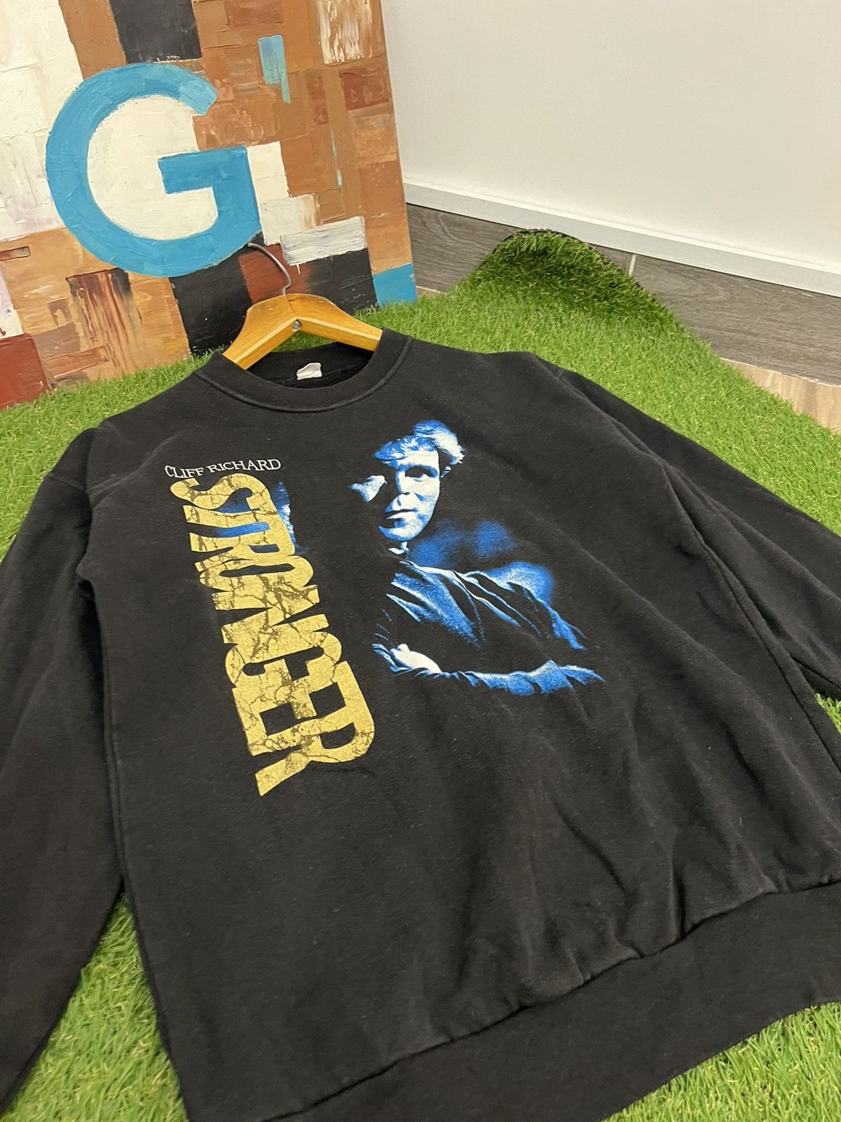 Band Tees × Vintage Vintage Cliff Richard 1990 Europe Tour Crewneck Sweatshirt Size US M / EU 48-50 / 2 - 6 Thumbnail