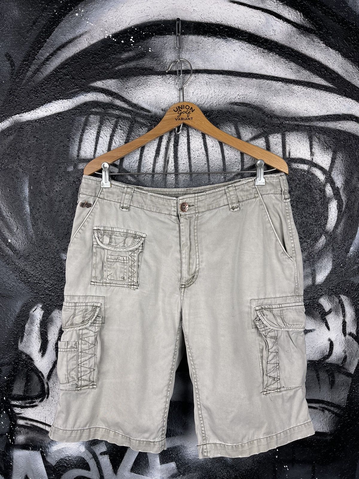 Alpha Industries Alpha Industries Vintage Grey Cotton Cargo Shorts Men’s Size Medium Size US 32 / EU 48 - 2 Thumbnail