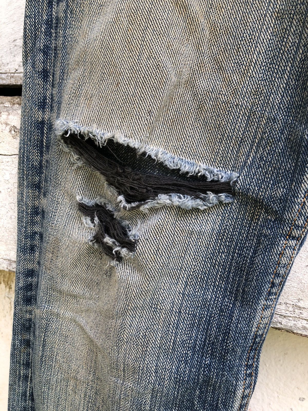 Johnbull × KOJIMA GENES Vintage John Bull Kojima Distressed Knee Ripped Jean Size US 31 - 6 Thumbnail