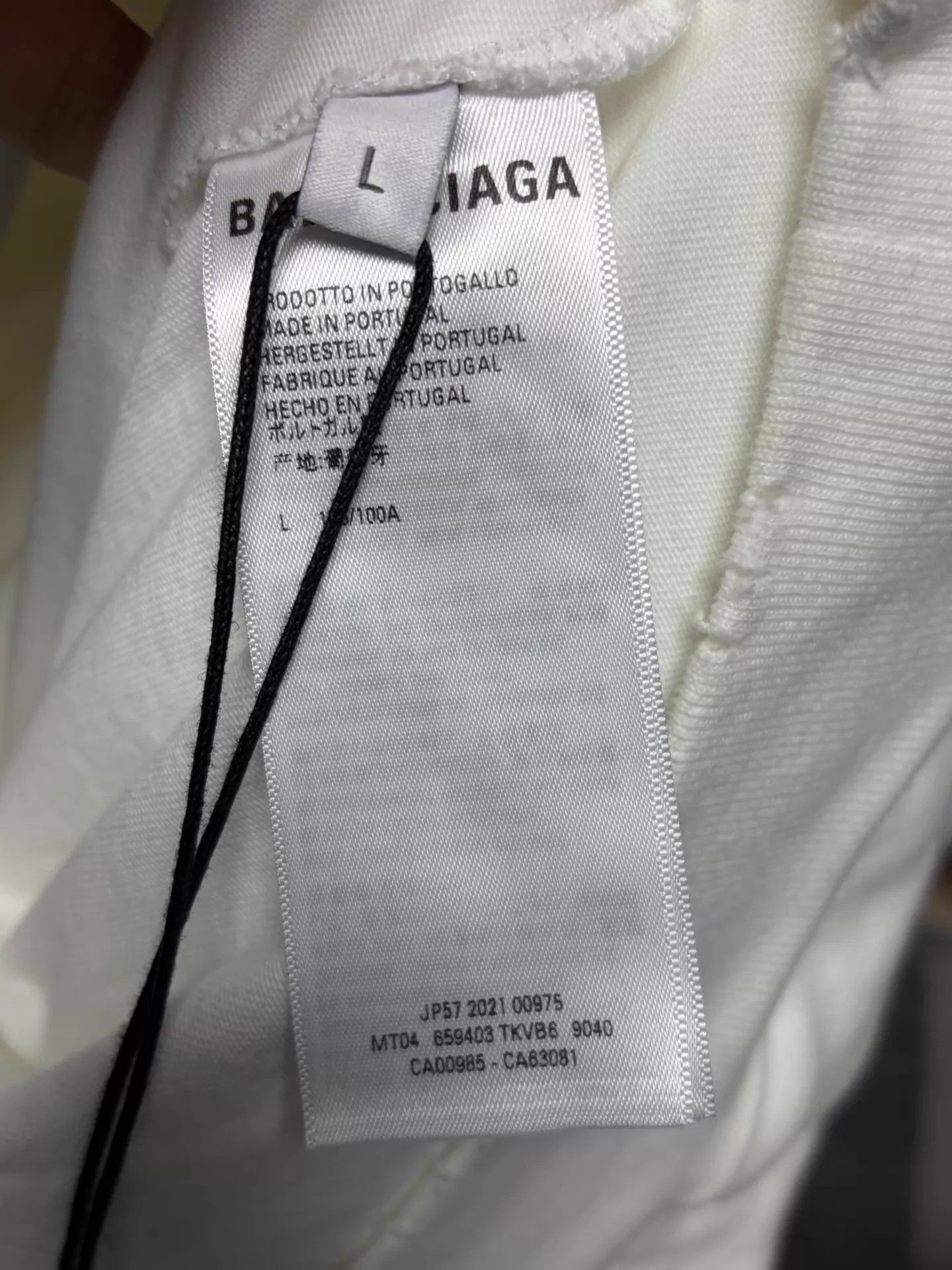 Balenciaga Balenciaga Distressed Logo White Hoodie L Size US L / EU 52-54 / 3 - 4 Thumbnail
