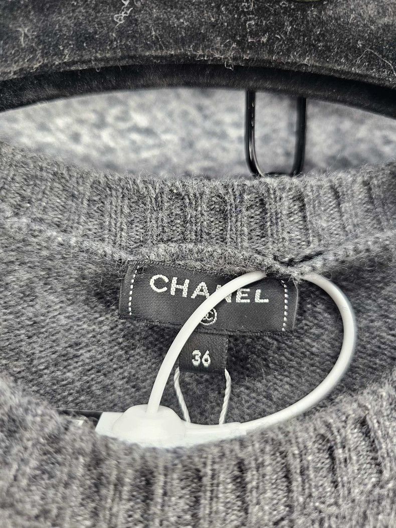 Chanel Chanel Round-neck wool sweater Size XS / US 0-2 / IT 36-38 - 7 Thumbnail