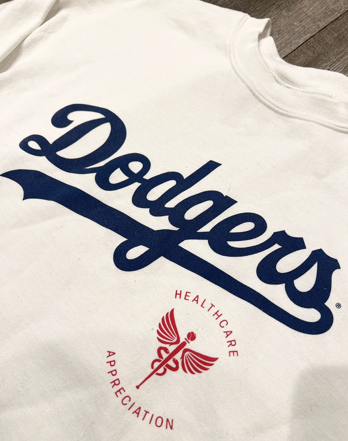 MLB Dodgers Healthcare Appreciation Day SGA Crewneck Sweater Size US XL / EU 56 / 4 - 2 Thumbnail