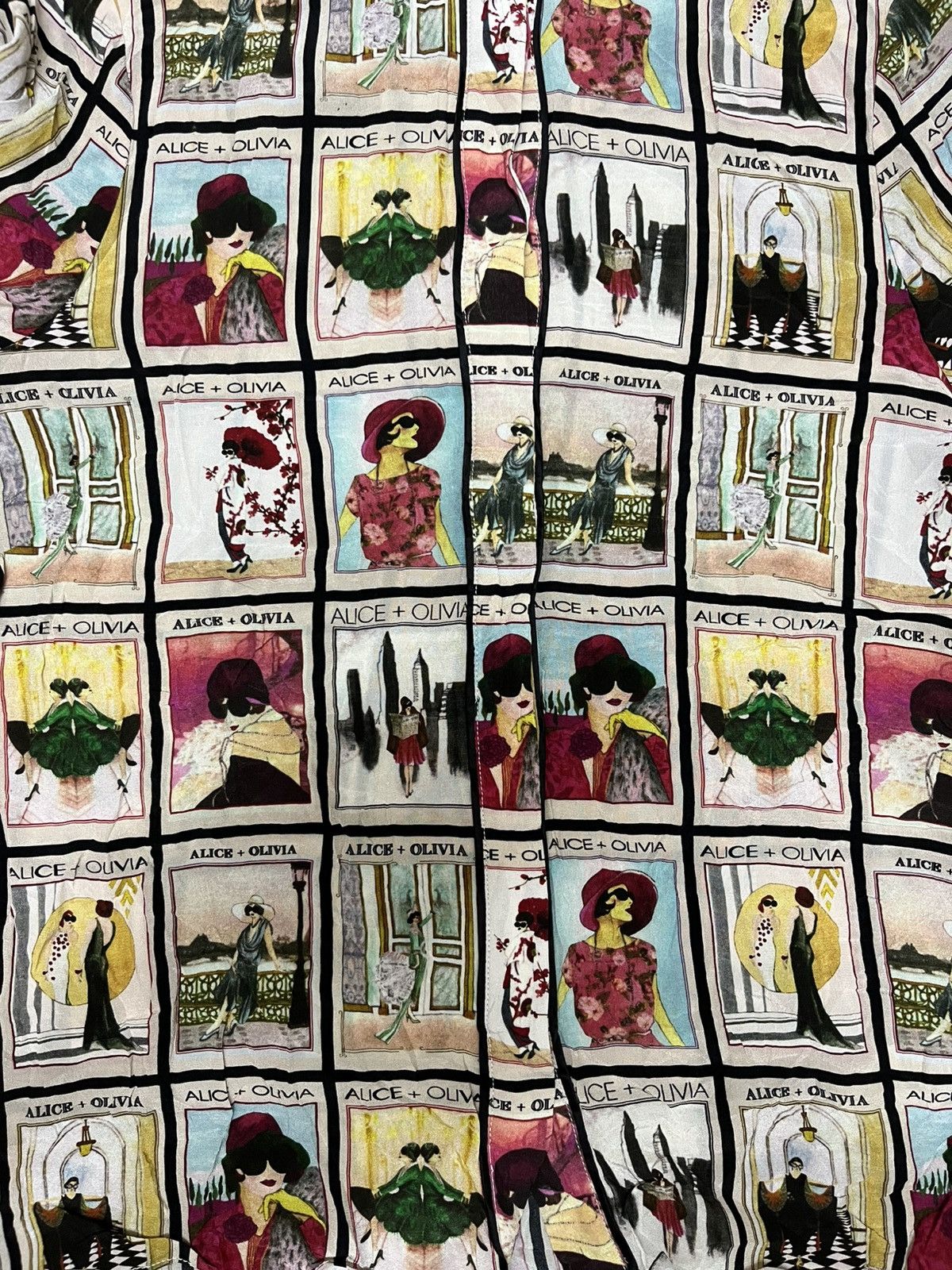 Alice + Olivia Alice + Olivia Fullprint Monogram Button Blouse Size S / US 4 / IT 40 - 4 Thumbnail