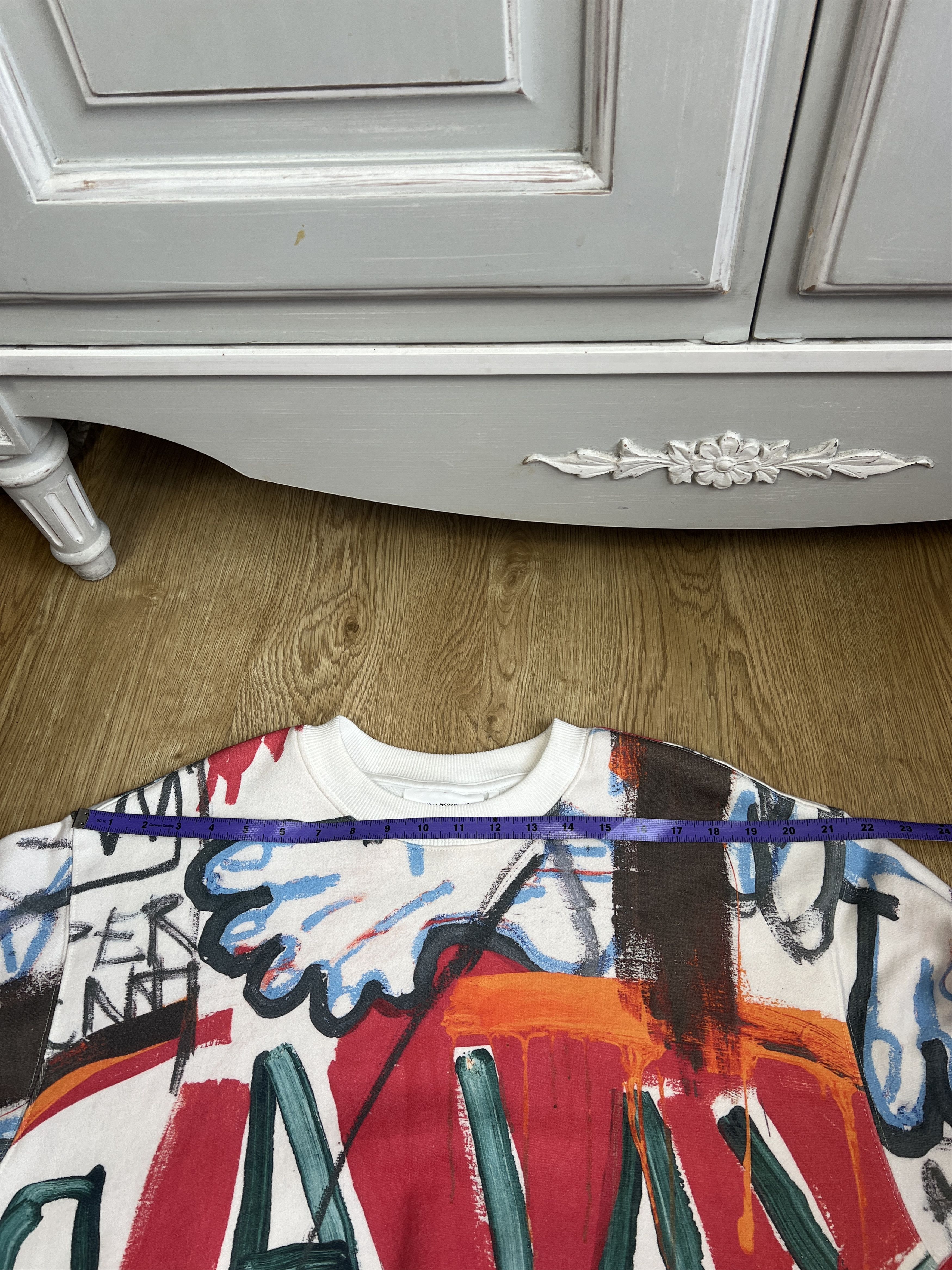 H&M × Jean-Michel Basquiat × Who Decides War WHO DECIDES WAR x EV BRAVADO TELA D'AMORE BASQUIAT H&M Size US M / EU 48-50 / 2 - 11 Thumbnail