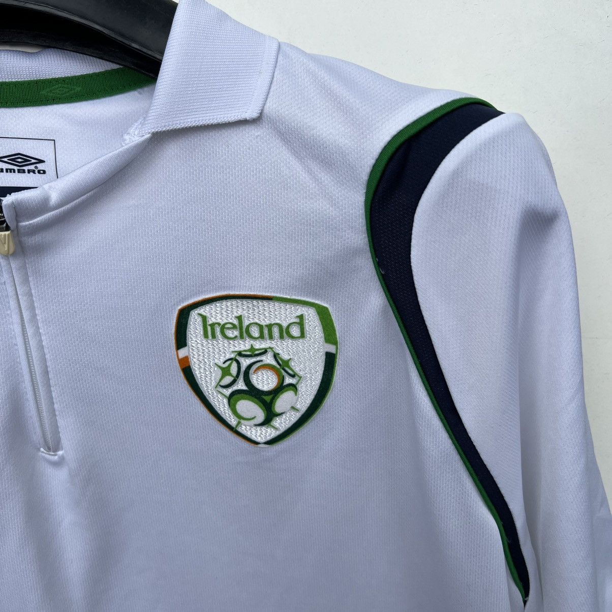 Umbro Ireland National Football Shirt Soccer Jersey Umbro Size US M / EU 48-50 / 2 - 3 Thumbnail