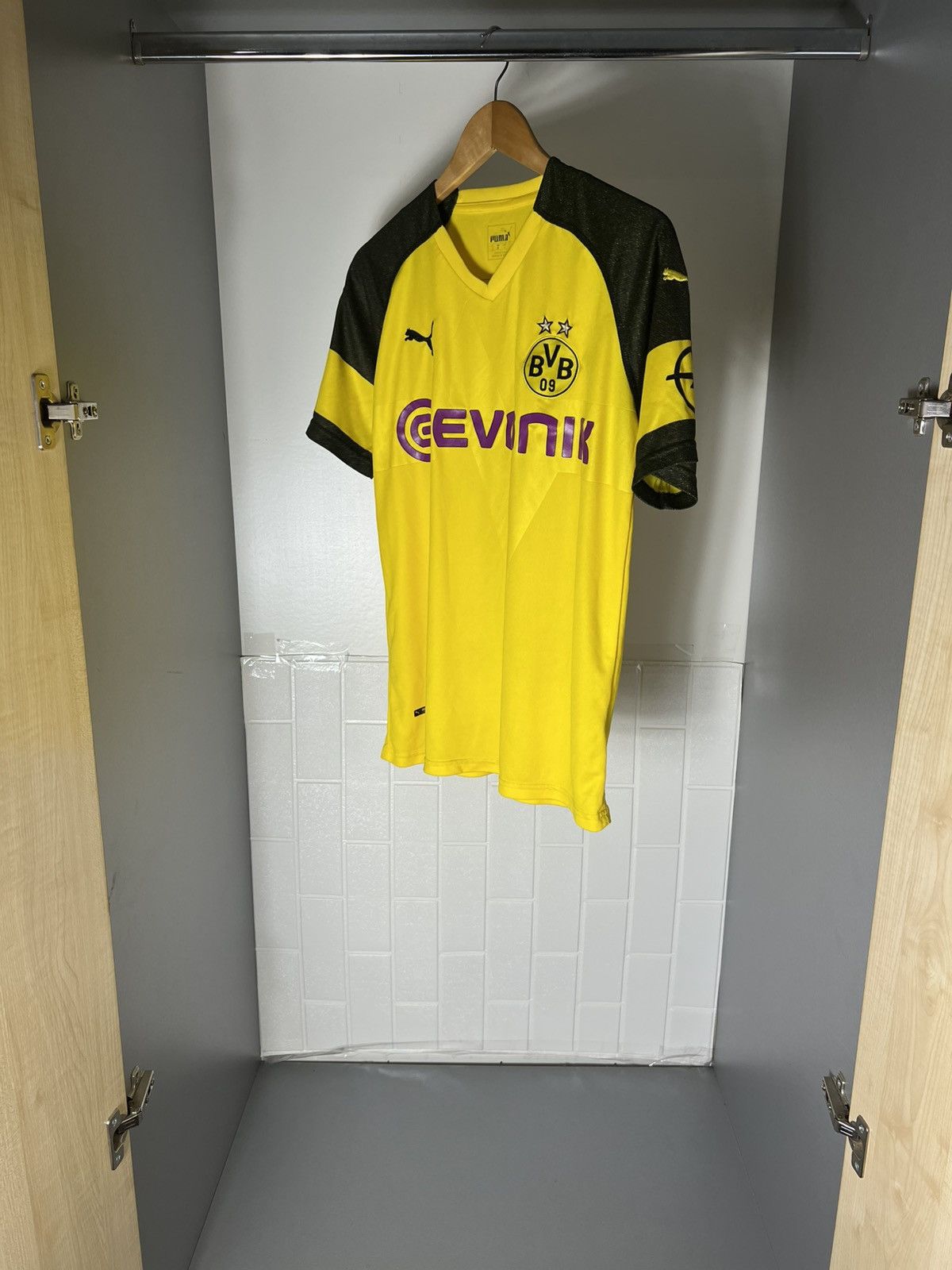 Puma VINTAGE PUMA FC BORUSSIA DORTMUND GERMANY SOCCER JERSEY RETRO Y2K 90s Size US S / EU 44-46 / 1 - 8 Thumbnail