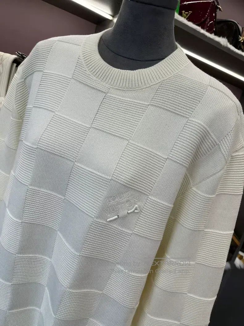 Louis Vuitton Louis Vuitton White pin checkerboard sweater Size US L / EU 52-54 / 3 - 5 Thumbnail