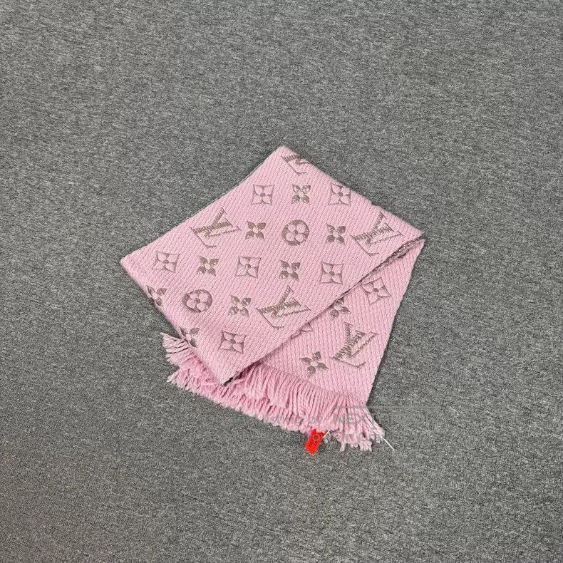 Louis Vuitton Louis Vuitton Pink Silver Thread Old-print Wool Scarf Size ONE SIZE - 1 Thumbnail