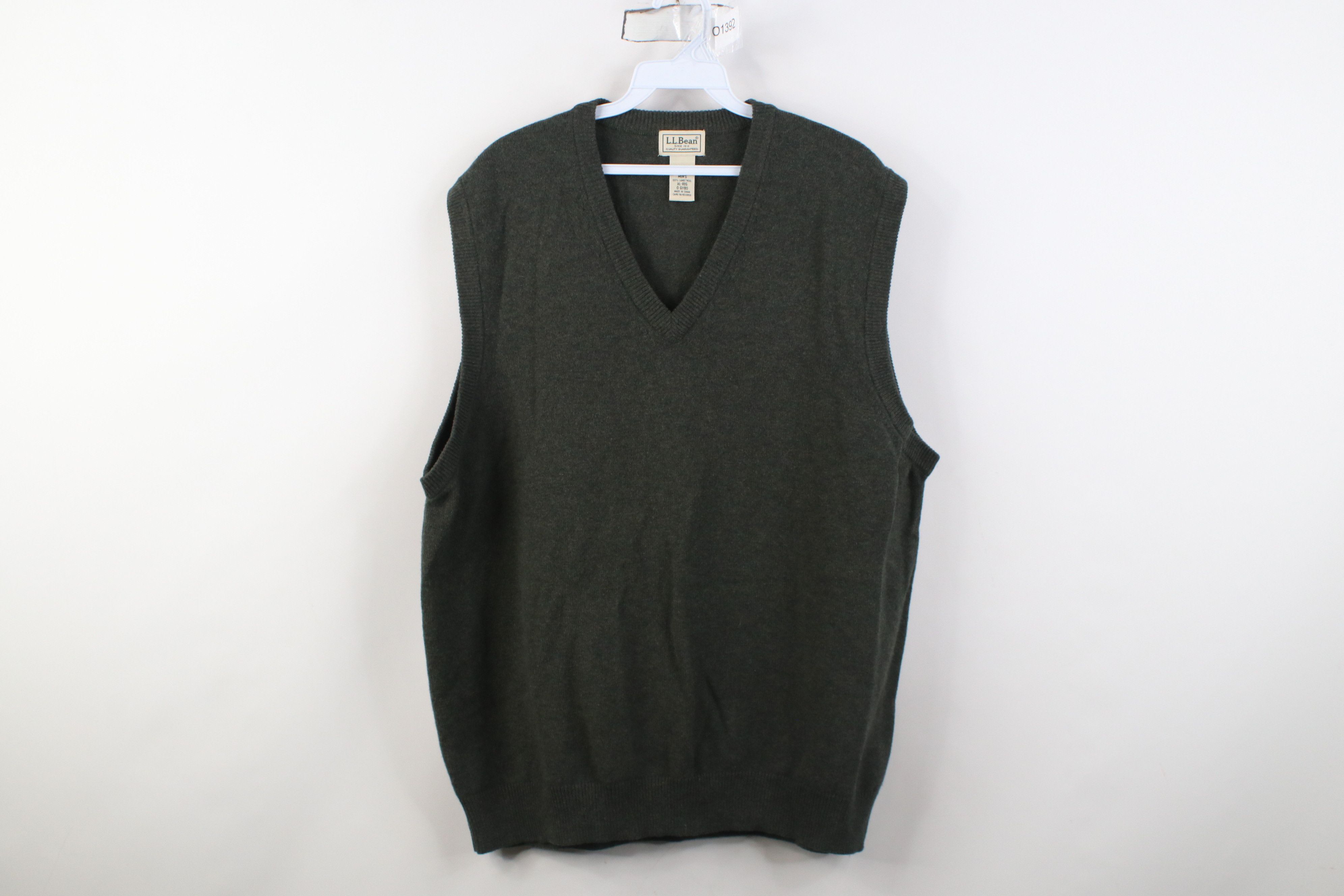 L.L. Bean Vintage 90s LL Bean Lambswool Knit V-Neck Sweater Vest Green Size US XL / EU 56 / 4 - 1 Thumbnail
