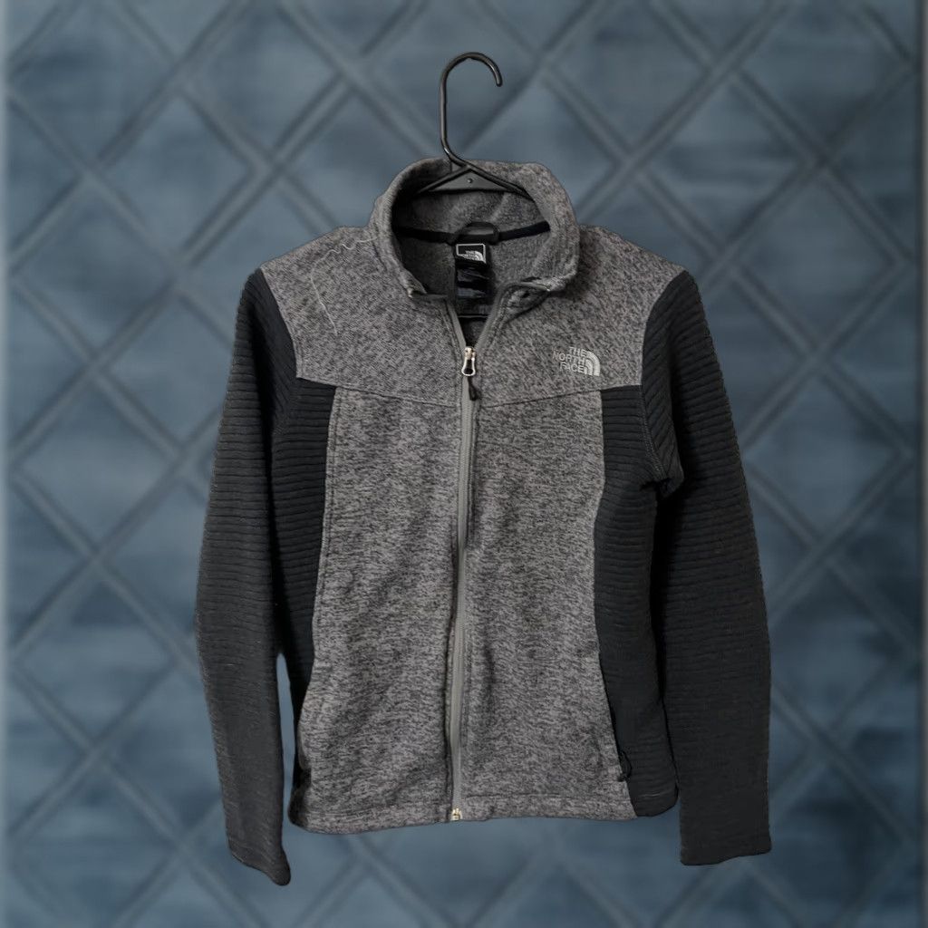 The North Face The North Face Embroidered Women Full Zip Black Silver Long Sleeve Sweater Small Womens Size S / US 4 / IT 40 - 1 Thumbnail