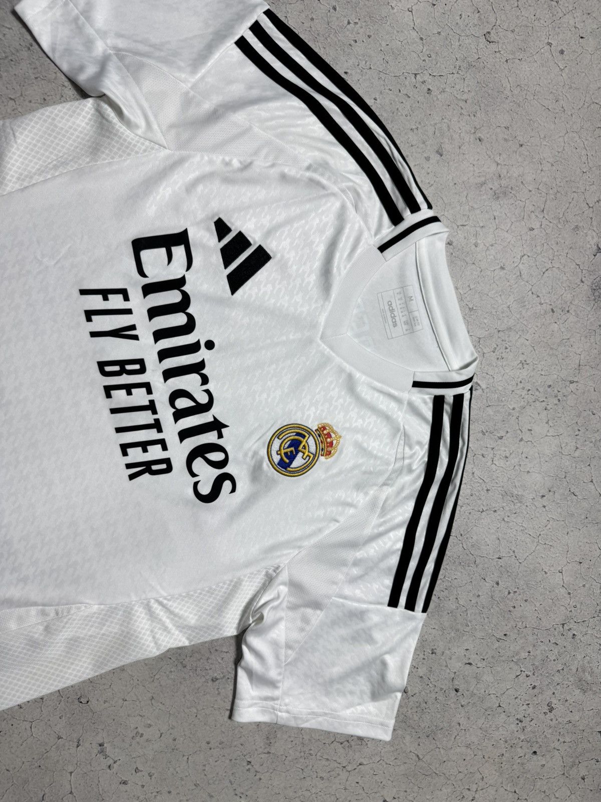 Adidas Adidas Real Madrid Alexander-Arnold #66 Soccer Jersey 2024 Size US M / EU 48-50 / 2 - 6 Thumbnail
