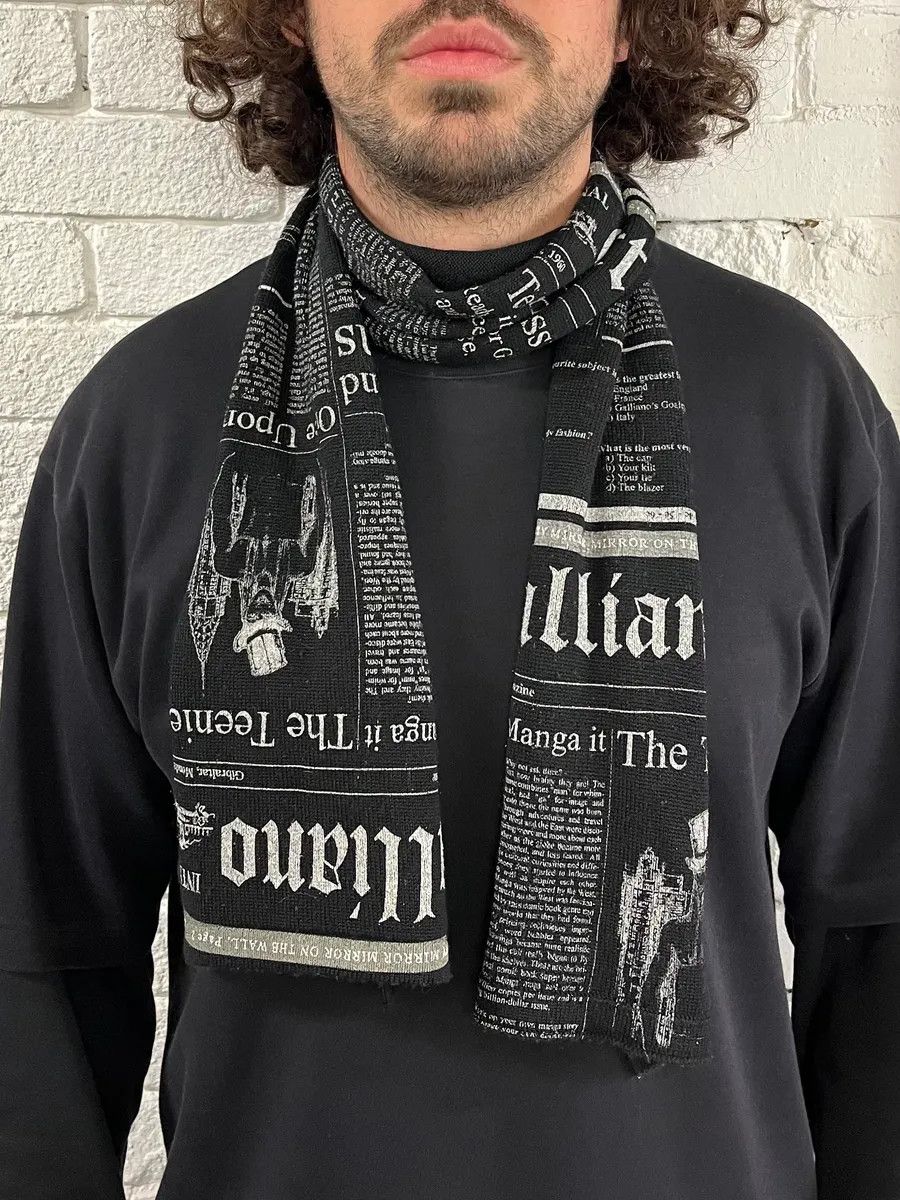 John Galliano John Galliano Black Wool Scarf Newspaper Print Size ONE SIZE - 2 Thumbnail