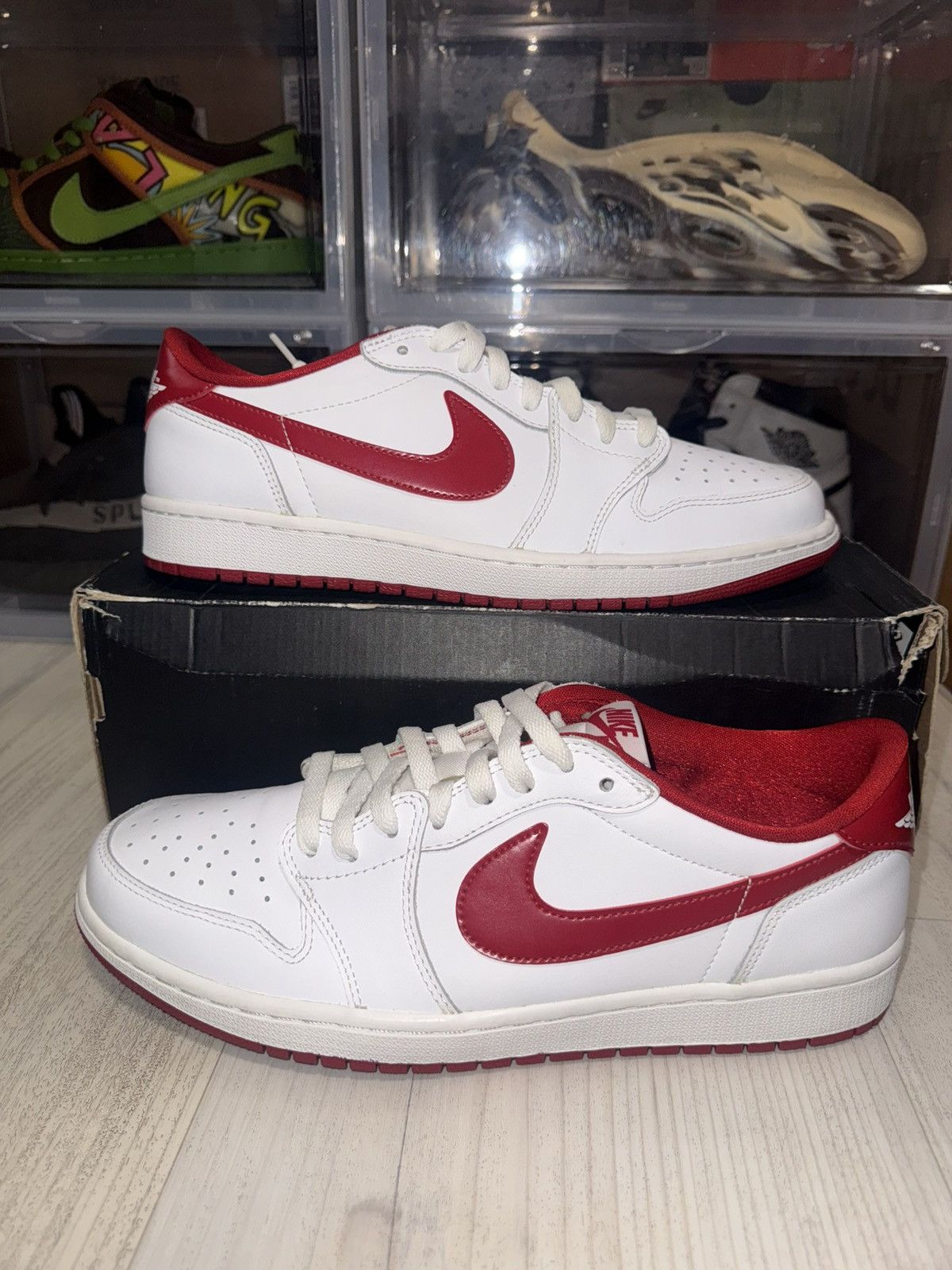 Jordan Brand Air Jordan 1 Retro Low OG White Varsity Red Size US 10.5 / EU 43-44 - 2 Thumbnail
