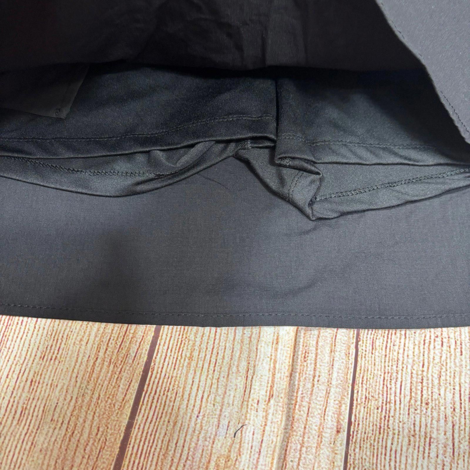 Other Members Mark Woven Trek Black Skort Size S Size 28" / US 6 / IT 42 - 2 Thumbnail