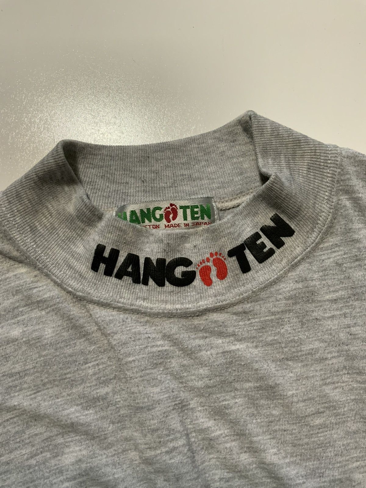 Hang Ten Vintage Hang Ten Made In Japan Mock Neck Footprint T-Shirt Size US S / EU 44-46 / 1 - 1 Thumbnail