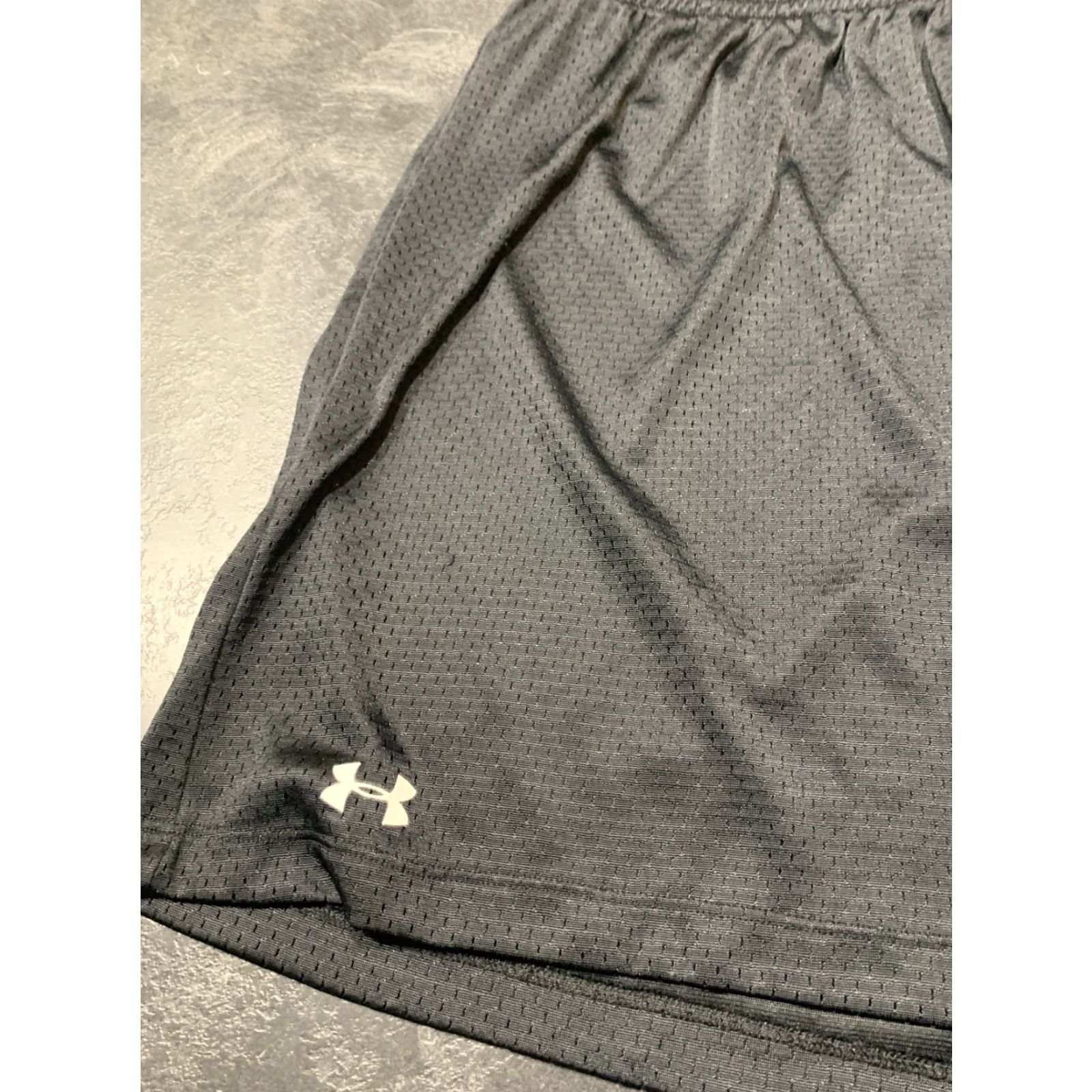 Under Armour Under Armour Mens XL Black Athletic Basketball Shorts Gym Running Pockets Reversible Lightweight Sports Size US 36 / EU 52 - 2 Thumbnail