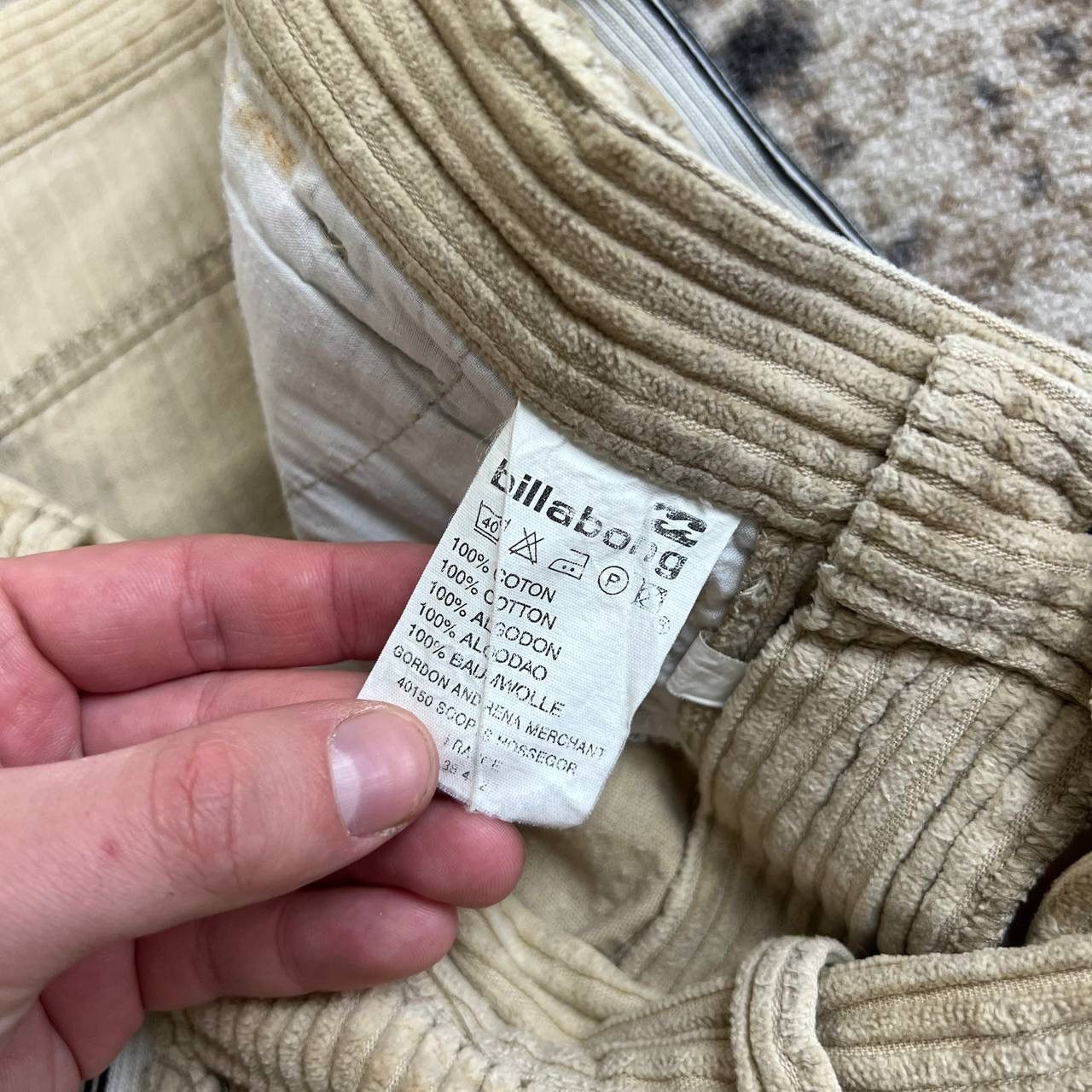 Billabong Billabong Vintage Y2K Mini Logo Corduroy Bermuda Shorts Size US 36 / EU 52 - 8 Thumbnail