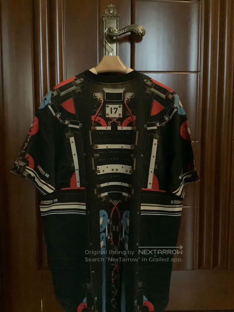 Givenchy Givenchy Short Sleeve T-Shirt, Size XXS, Fashion Week Runw Size US XXS / EU 40 - 2 Thumbnail