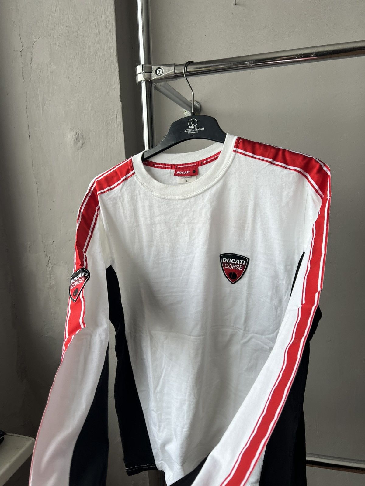 Ducati 00’S DUCATI CORSE ITALY RACING SCUDERRIA VINTAGE LONG SLEEVE Size US L / EU 52-54 / 3 - 11 Thumbnail