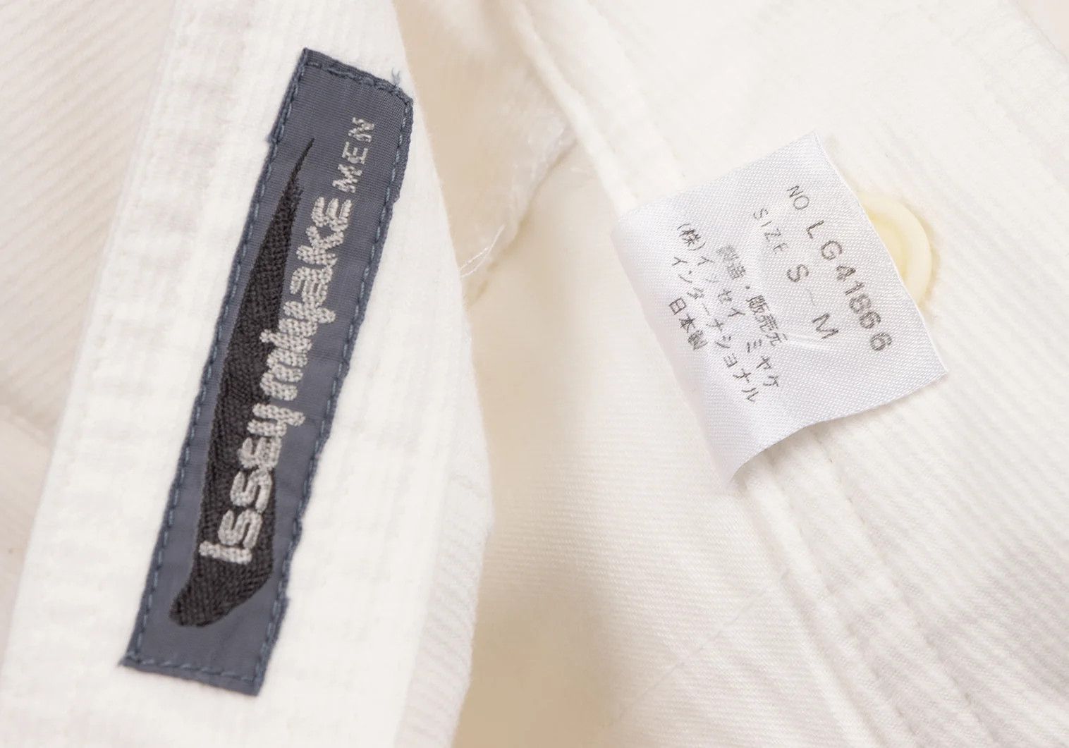 Issey Miyake Cotton Pinstripe Design Side Belt Shorts in Off White Size US 30 / EU 46 - 15 Thumbnail