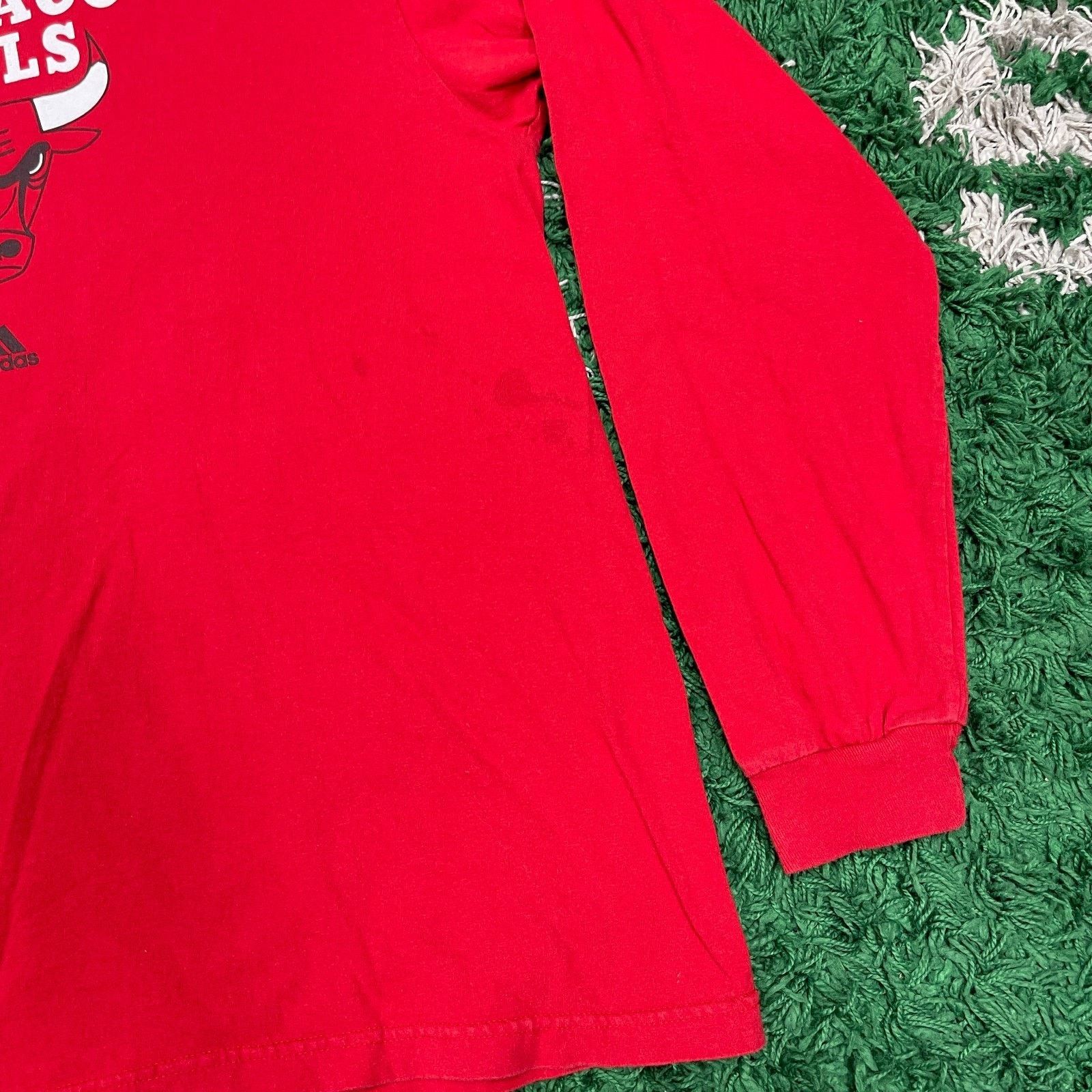 Adidas Adidas Chicago Bulls NBA Basketball Long Sleeve Red Tee Size US XL / EU 56 / 4 - 3 Thumbnail