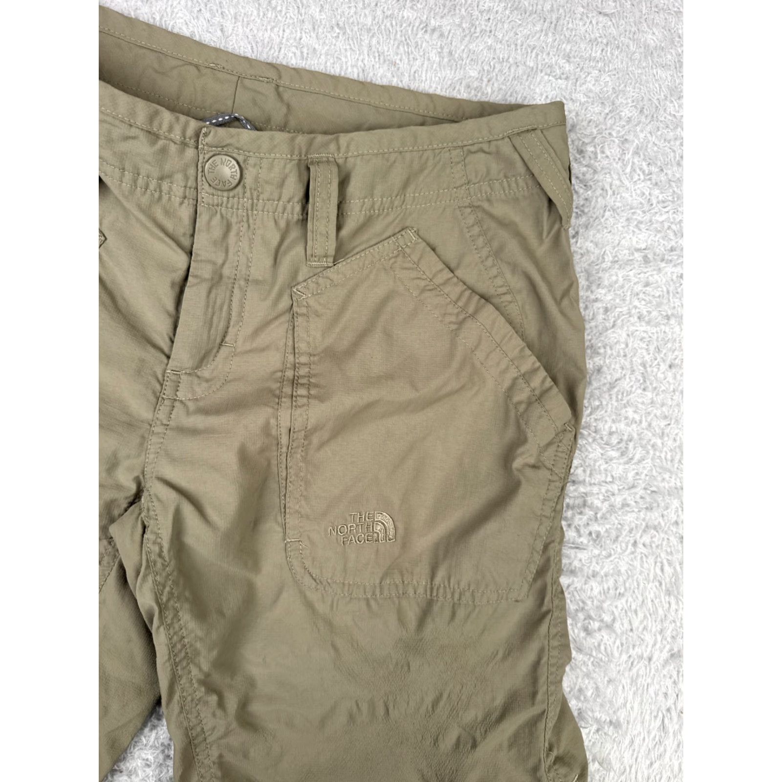 The North Face The North Face Shorts Women 6 L Beige Chino 100% Nylon Hiking Camping 30x8 Size 28" / US 6 / IT 42 - 3 Thumbnail