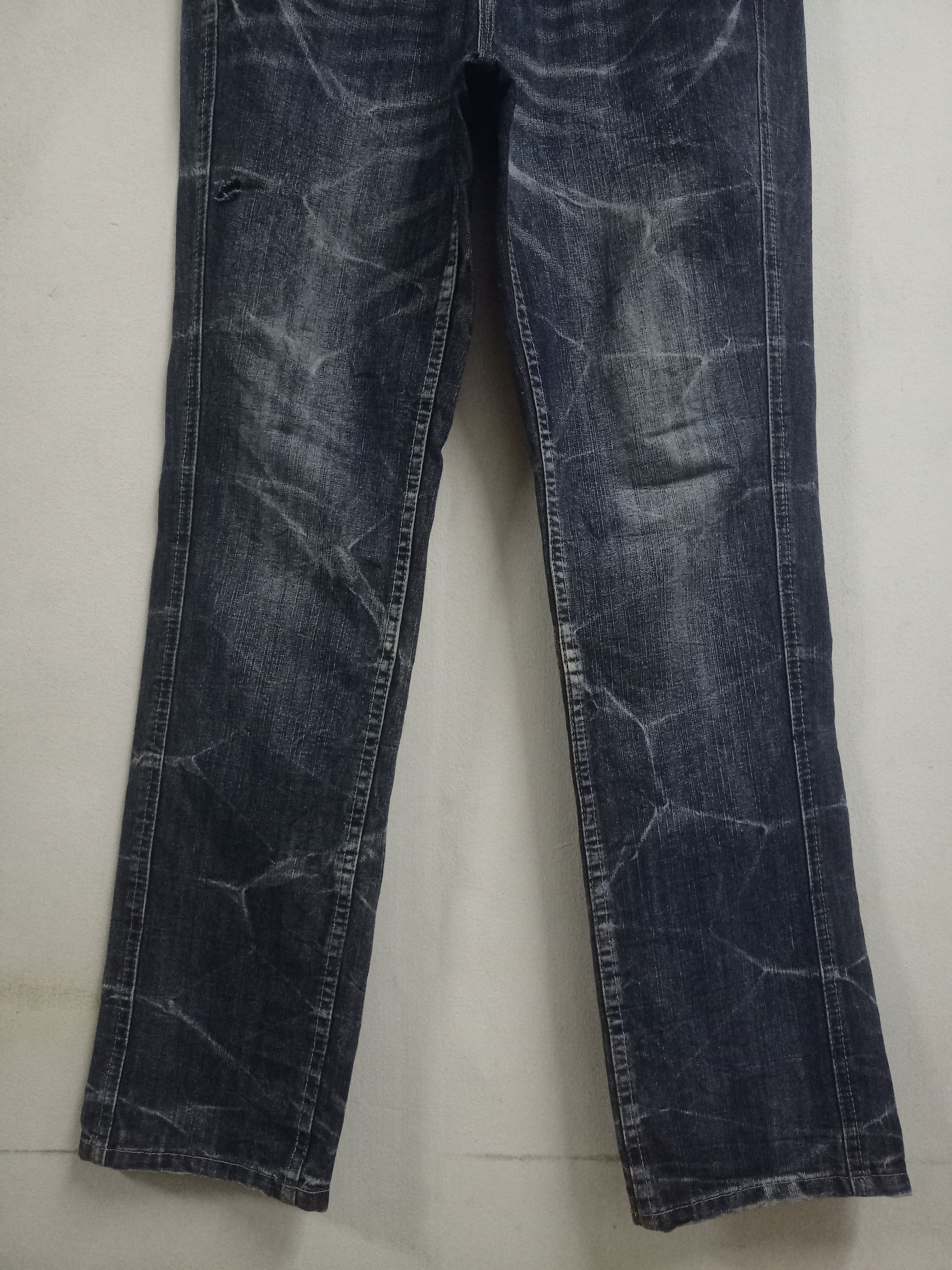 Japanese Brand Vintage Japanese Brand Washed Blue Distressed Loose Jeans Size US 34 / EU 50 - 6 Thumbnail
