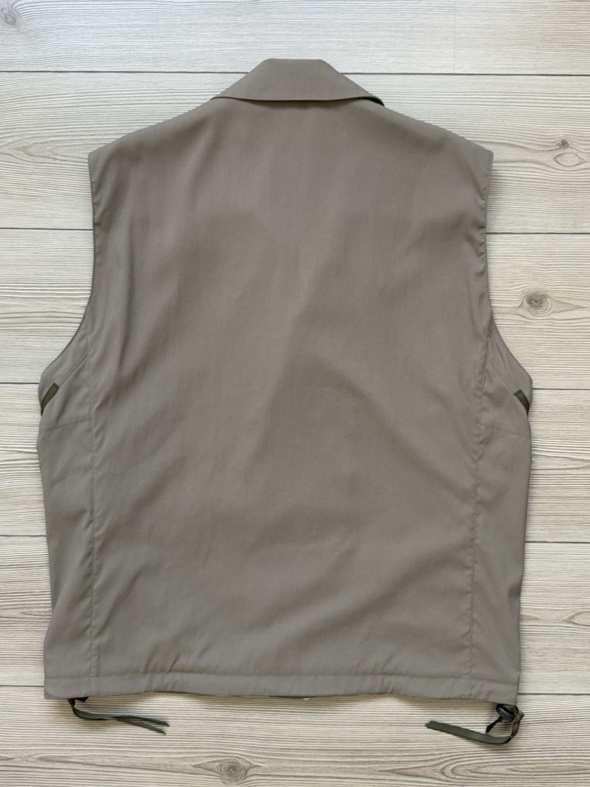 Acronym V68-M (L, Gray, 9.5/10) Size US L / EU 52-54 / 3 - 4 Thumbnail