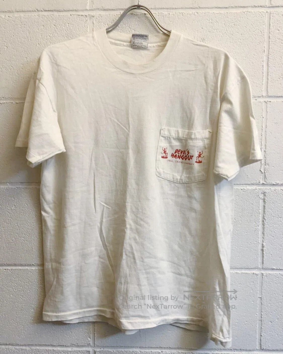 VINNY's Vintage 90s T-Shirt with Graphic Print. Size US M / EU 48-50 / 2 - 4 Thumbnail