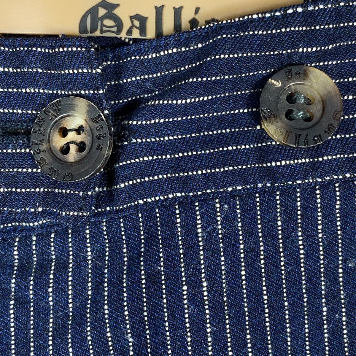 John Galliano Vintage John Galliano Floral Embroidered Pinstripe Trousers Size 32" / US 10 / IT 46 - 7 Thumbnail