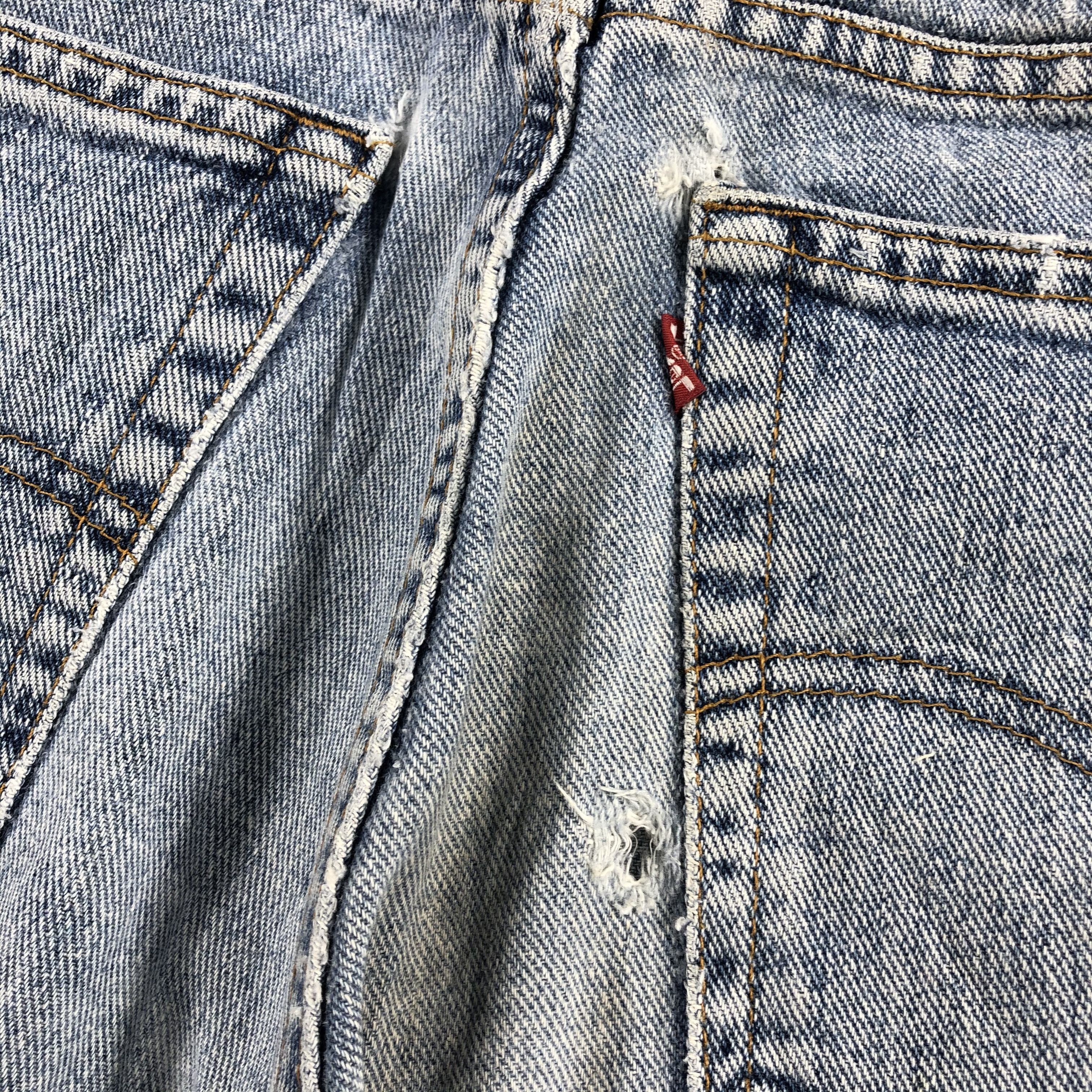 Levi's × Vintage Vintage 90s Light Wash Levis 550 Jeans-JM2427 Size US 37 - 8 Thumbnail