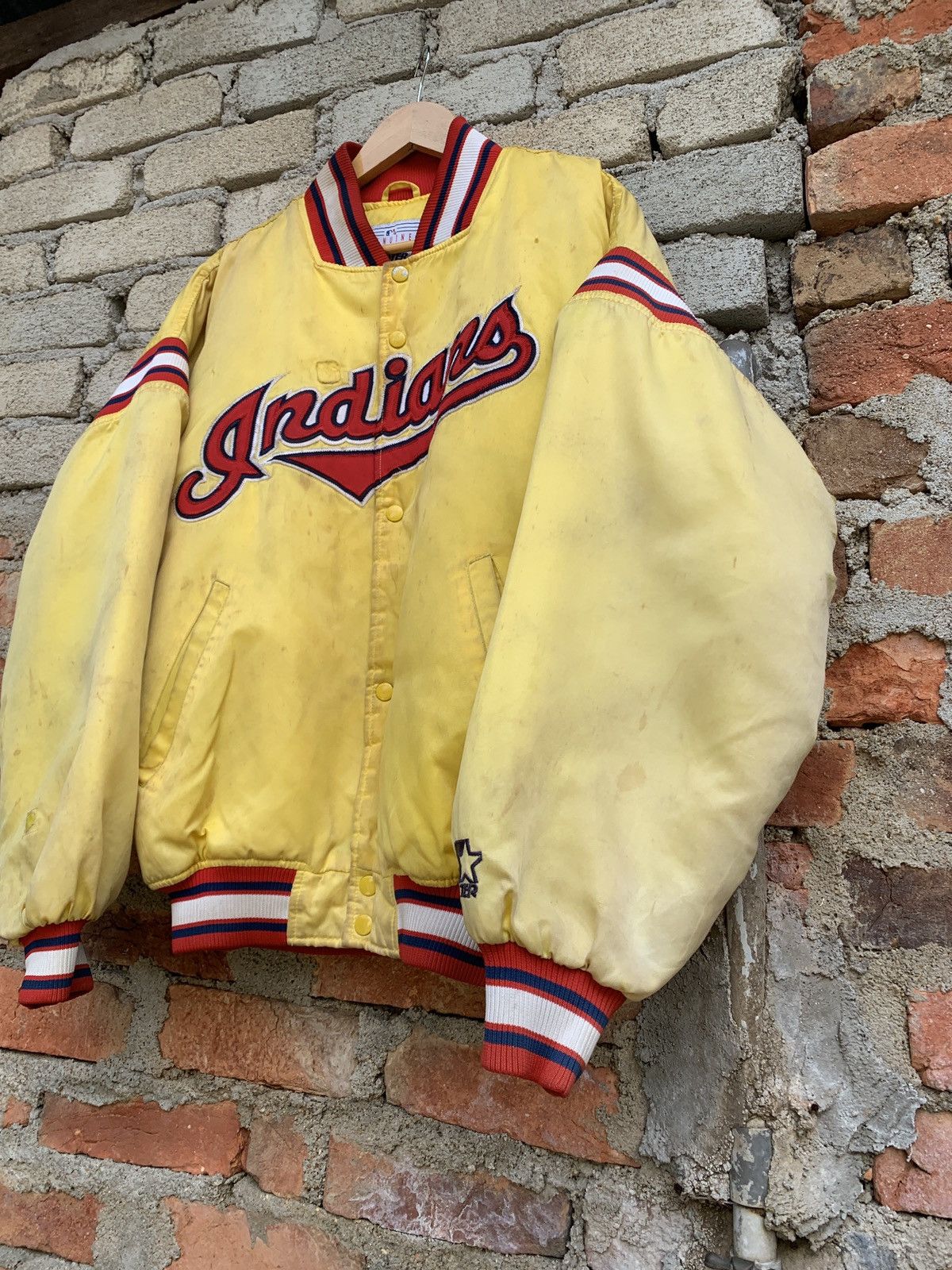 MLB RARE🔥🔥Vtg Starter MLB Indians Big Logo Bomber Jacket Size US XL / EU 56 / 4 - 6 Thumbnail