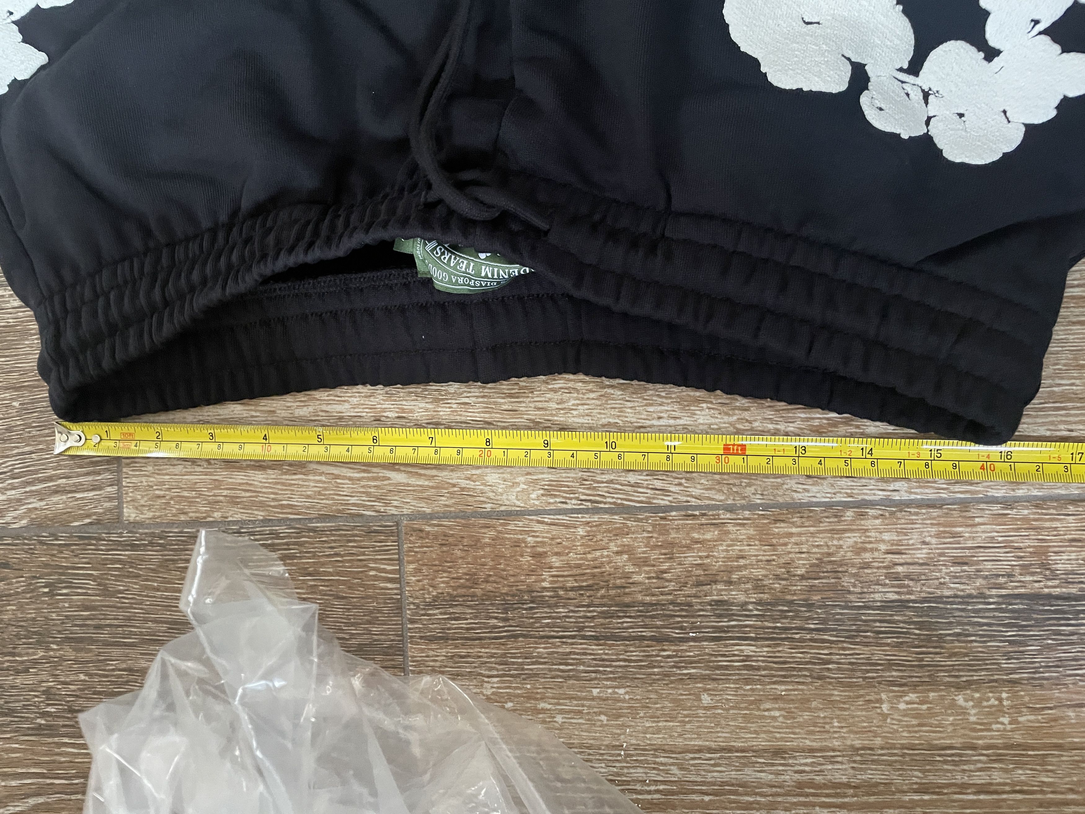 DENIM TEARS Denim Tears Cotton Wreath Black Sweatpants Large L NEW Size US 34 / EU 50 - 5 Thumbnail