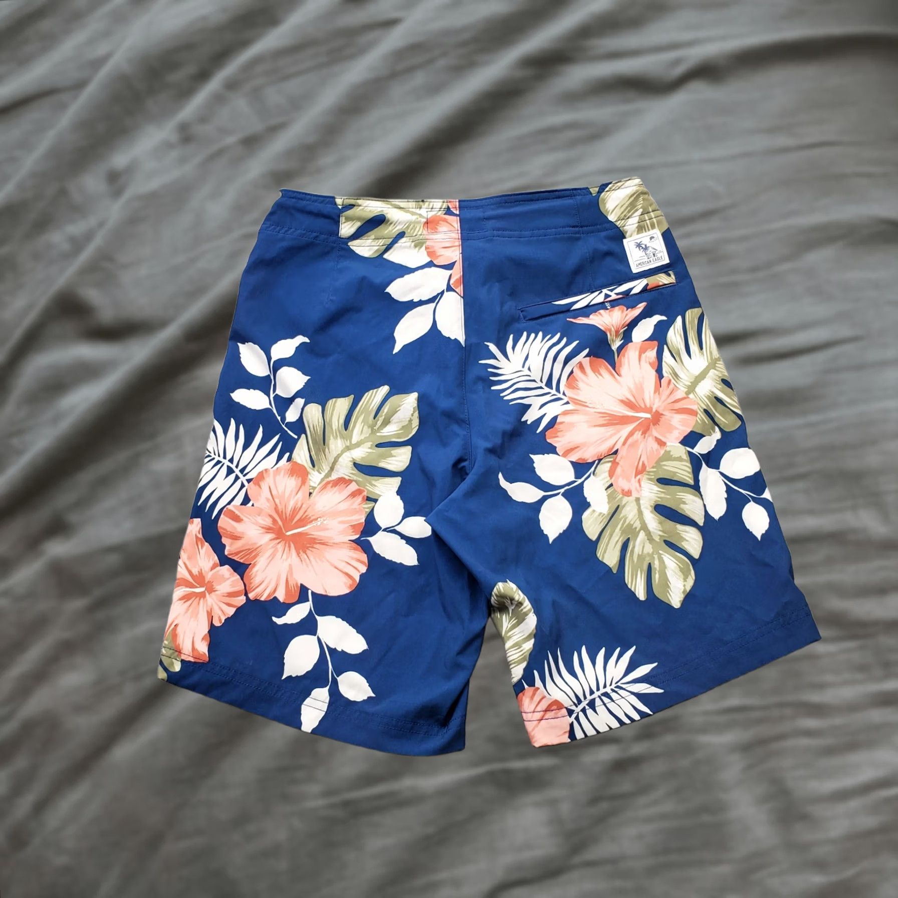 American Eagle Outfitters American Eagle Outfitters Board Shorts Mens XS Multicolor Floral Print Drawstring Logo EUC Size US 27 - 1 Thumbnail