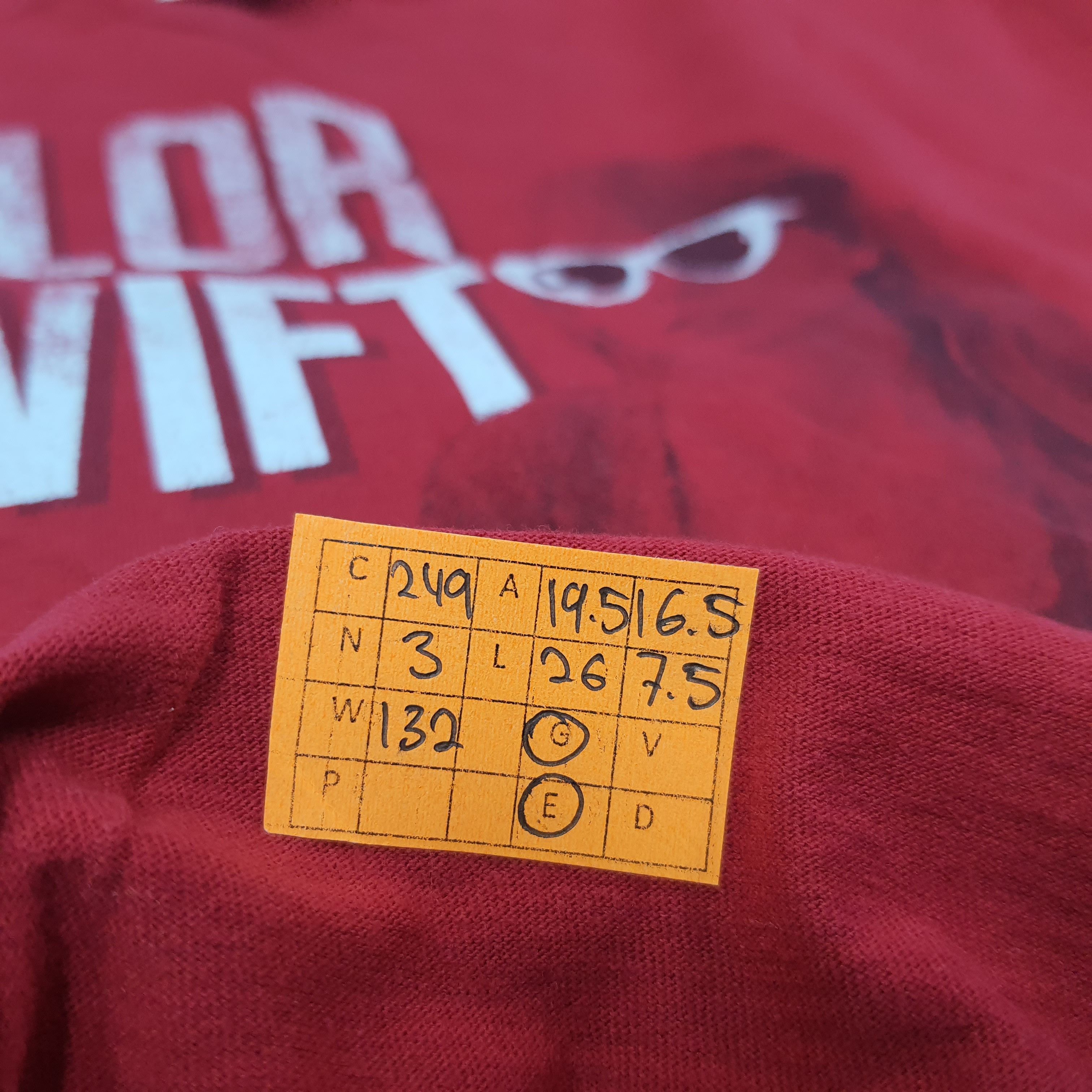 Band Tees Vintage Taylor Swift American Singer Tshirt C249N3 Size US M / EU 48-50 / 2 - 7 Thumbnail