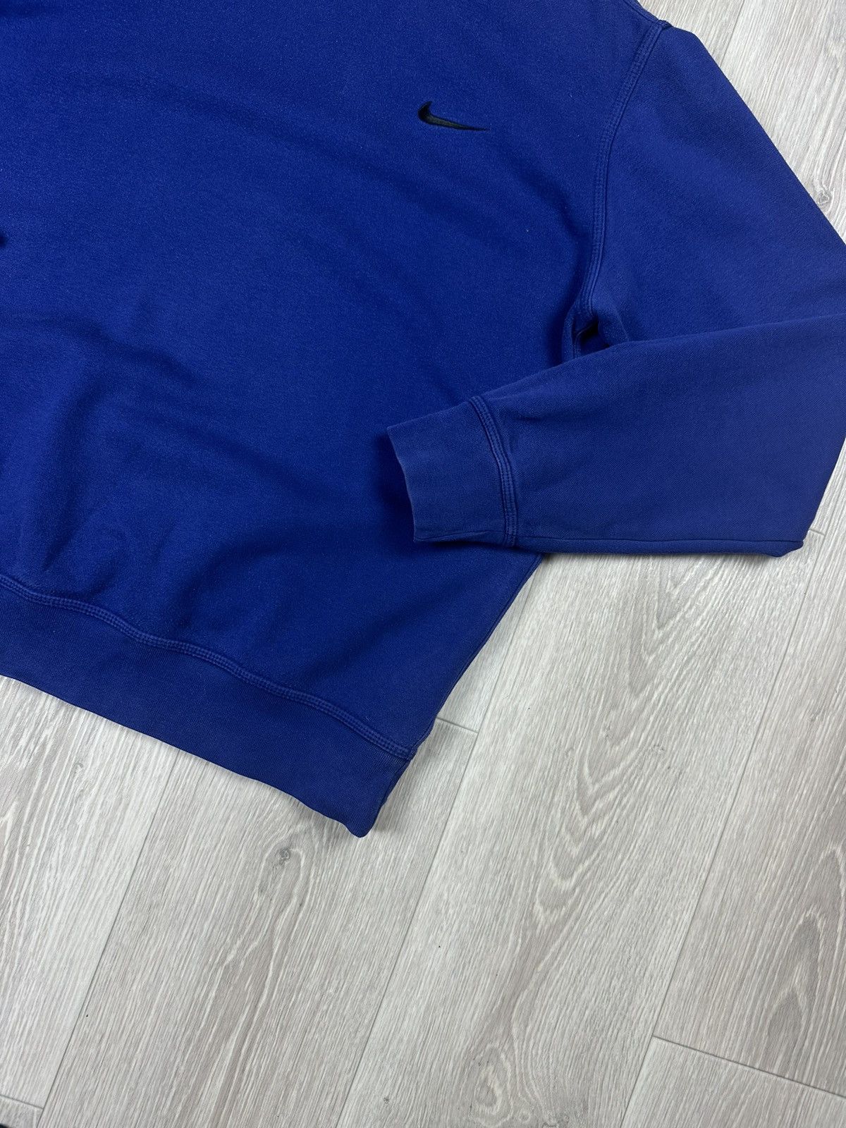 Nike × Vintage Vintage Nike Sweatshirt Small Swoosh Y2K Size US M / EU 48-50 / 2 - 4 Thumbnail