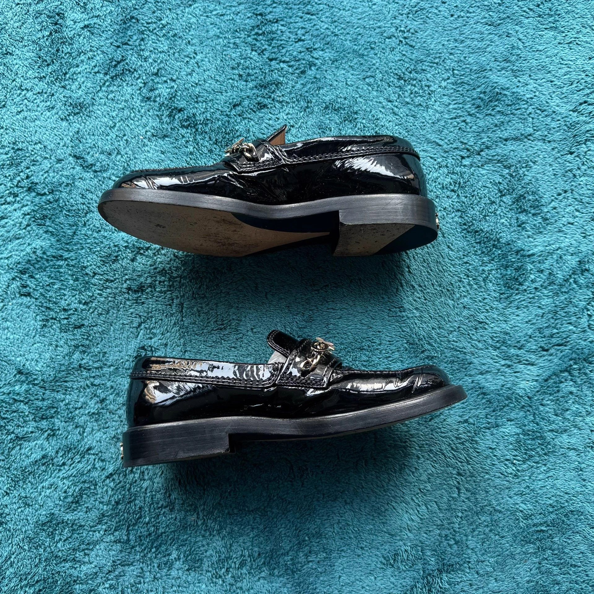 Chanel Chanel women's patent leather loafers with metal chain black Size US 4 / IT 34 - 3 Thumbnail