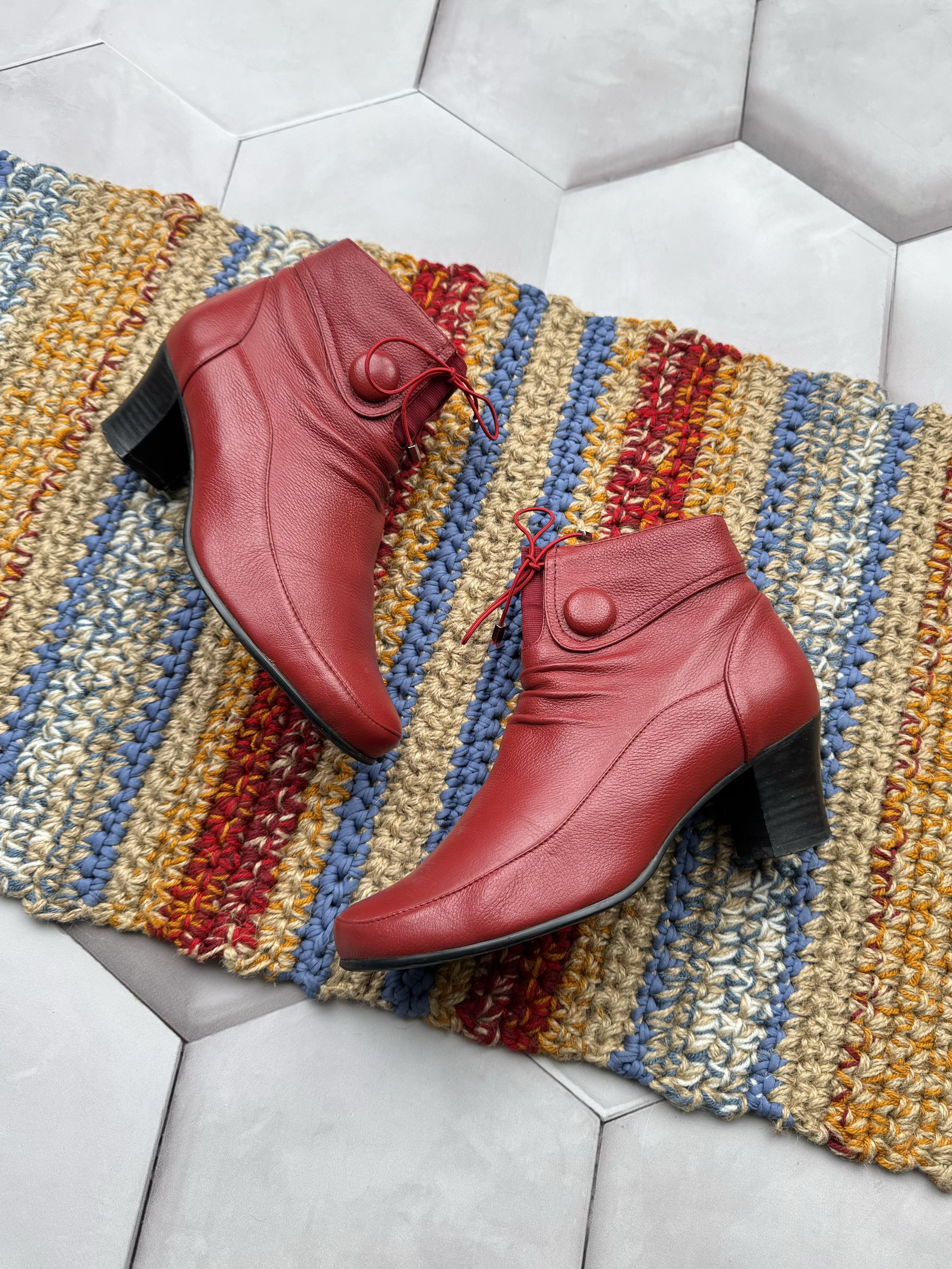 Vintage Leather Boots With Heels A757