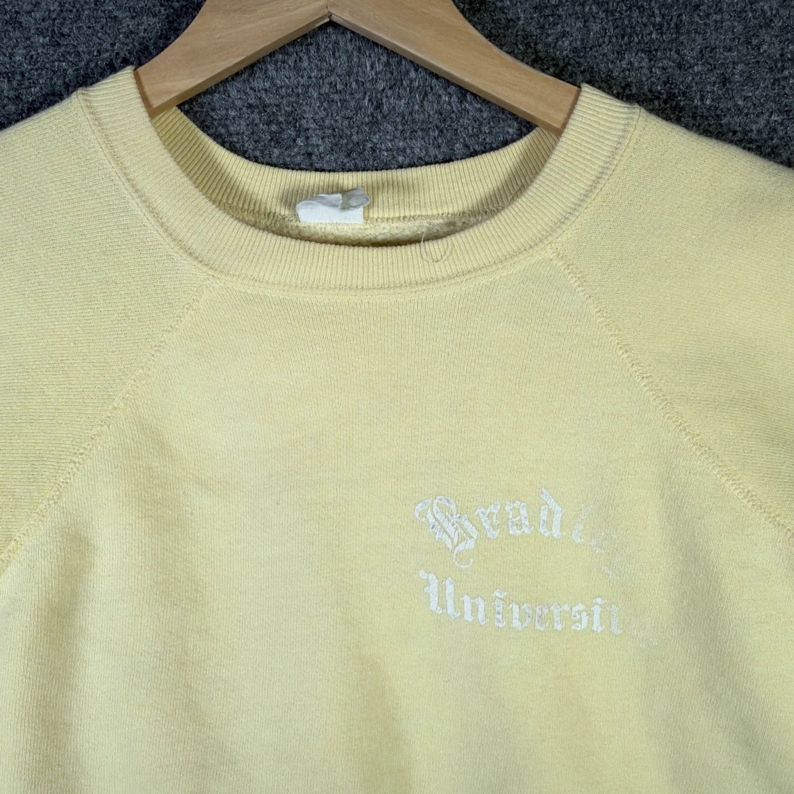 Hanes True Vintage Sweatshirt Large Yellow 50s 60s Bradley College Size US L / EU 52-54 / 3 - 6 Thumbnail