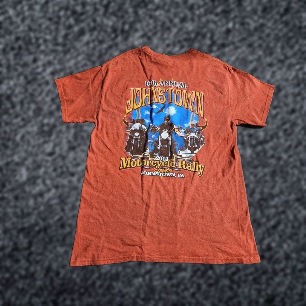 Gildan Mens T-Shirt L Gildan Orange Motorcycle Double-Sided 2013 Johnstown Bike Week Crew Neck Short Sleeve Vintage? No Size US L / EU 52-54 / 3 - 1 Thumbnail
