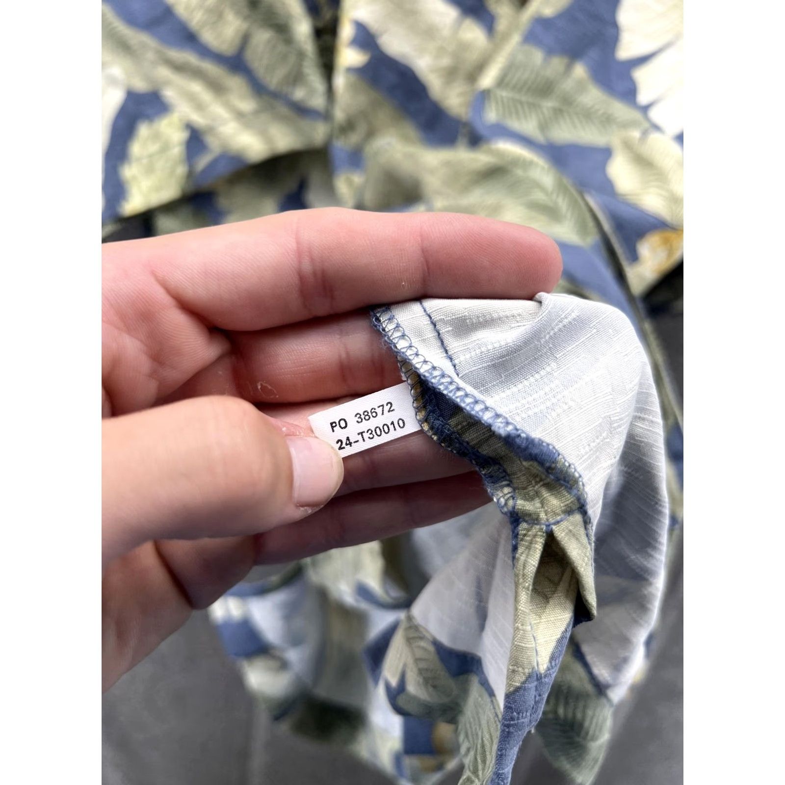 Tommy Bahama Tommy Bahama Shirt Mens M Floral Silk Hawaiian Short Sleeve Button Front Blue Tropical Beach Casual Size US M / EU 48-50 / 2 - 5 Thumbnail