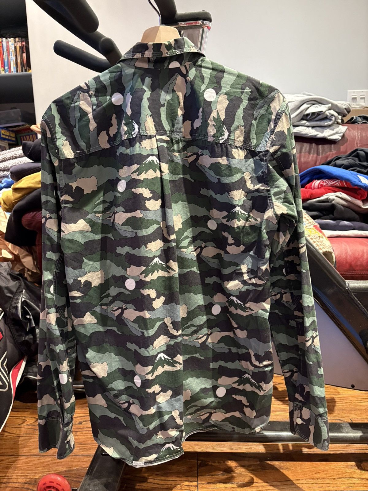 Maison Kitsune Maison Kitsune Camo button up Size US S / EU 44-46 / 1 - 3 Thumbnail